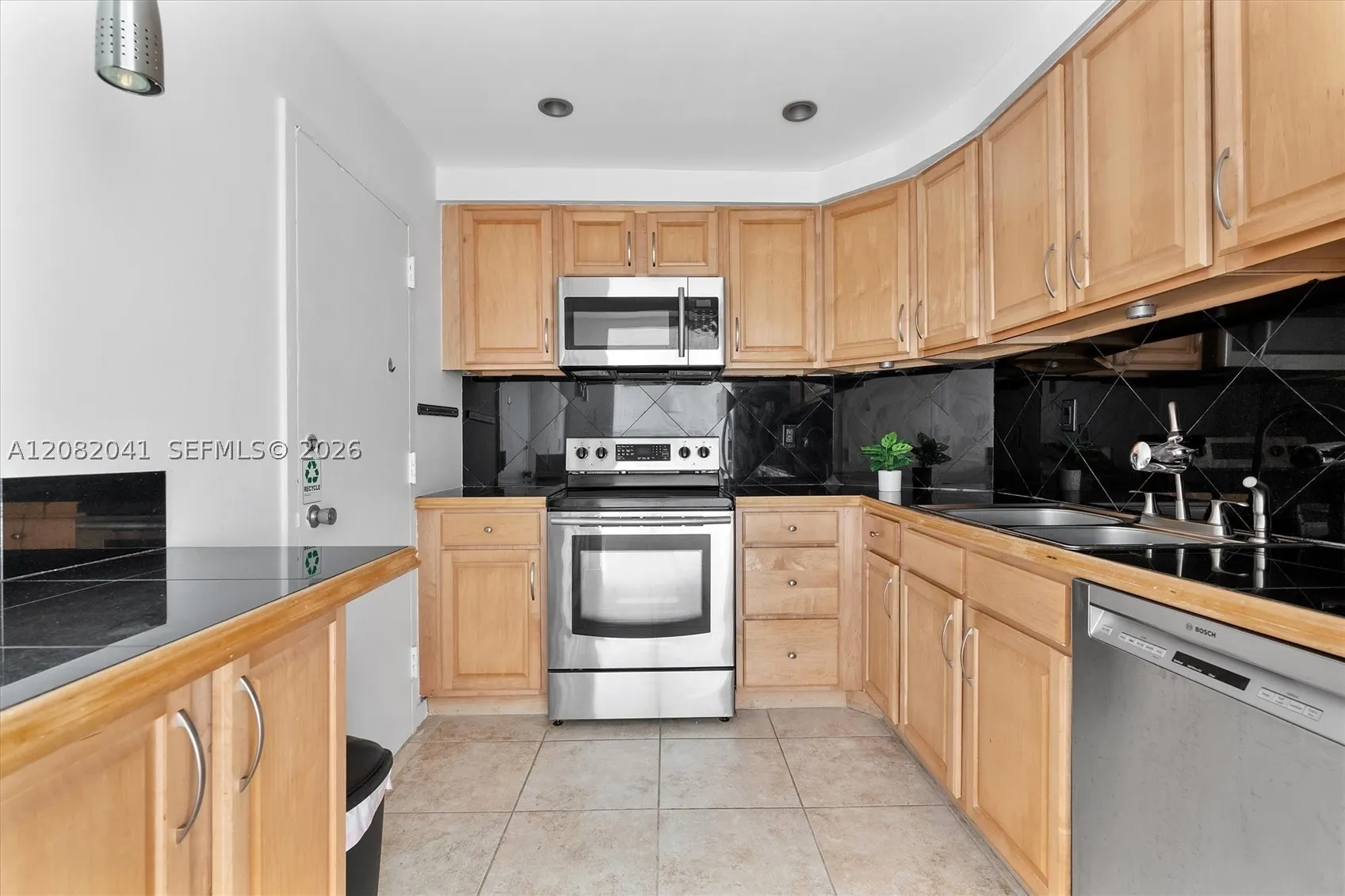 500 Bayview Dr #1920