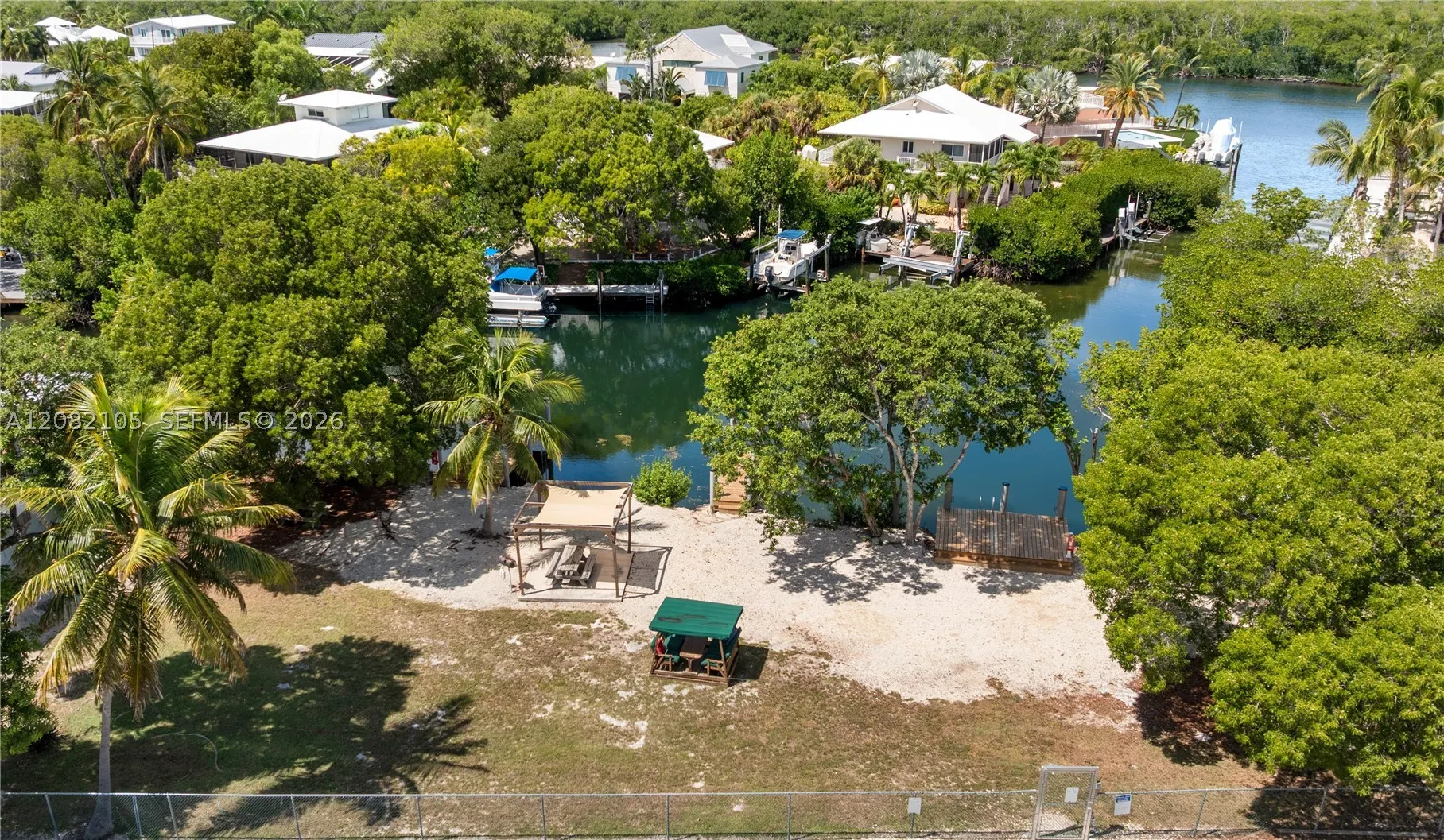 124 Coral Ave