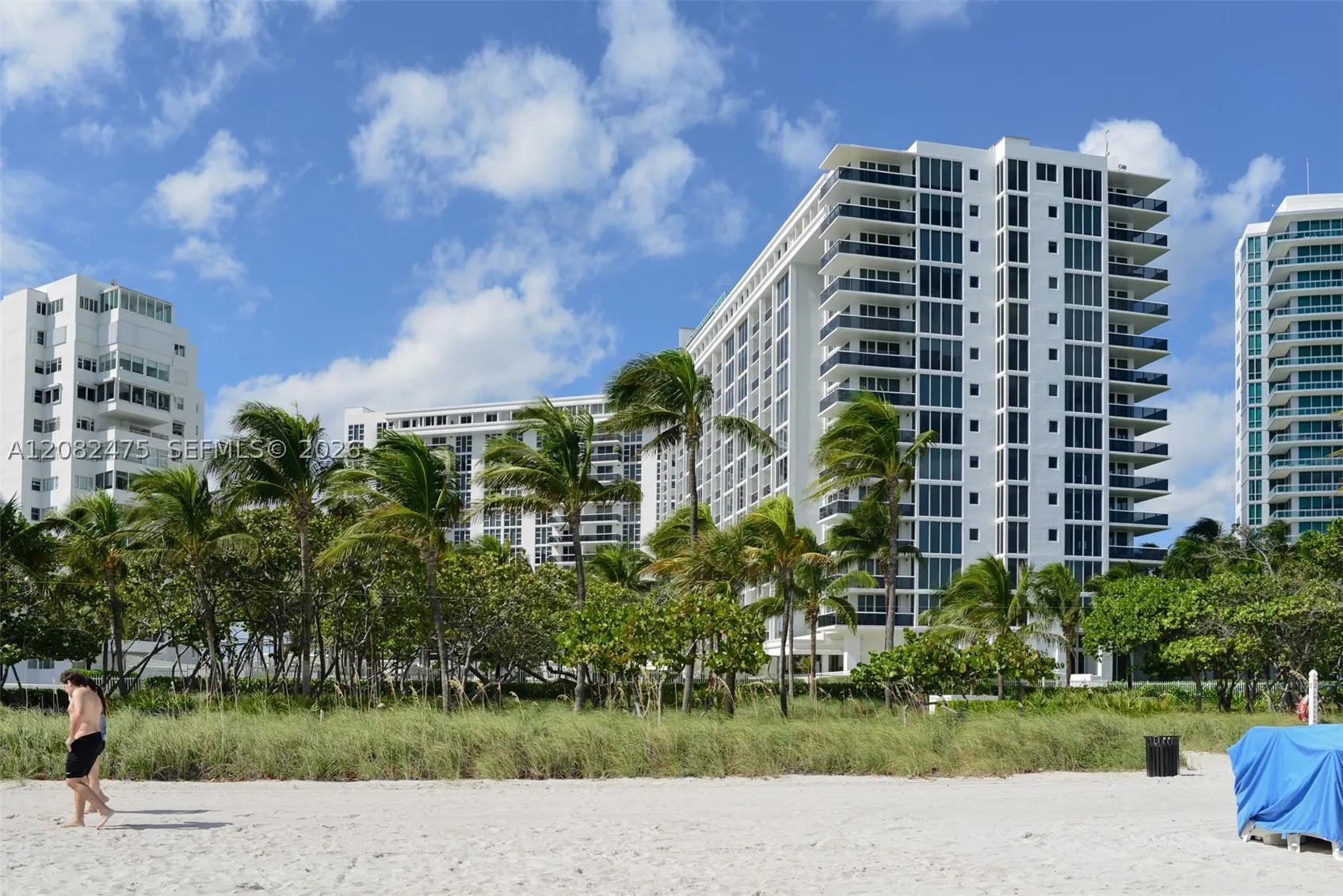 10275 Collins Ave #523