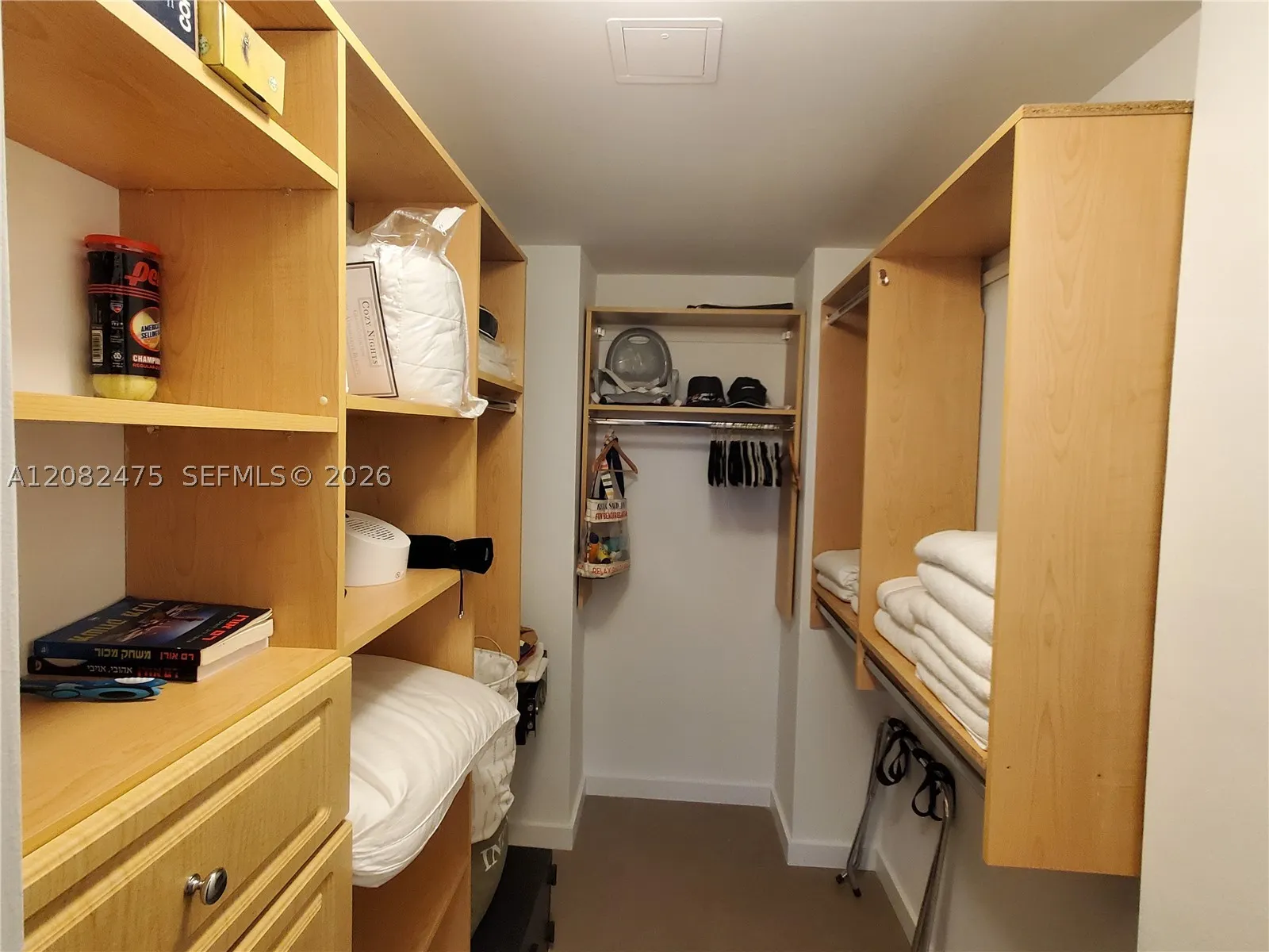 10275 Collins Ave #523