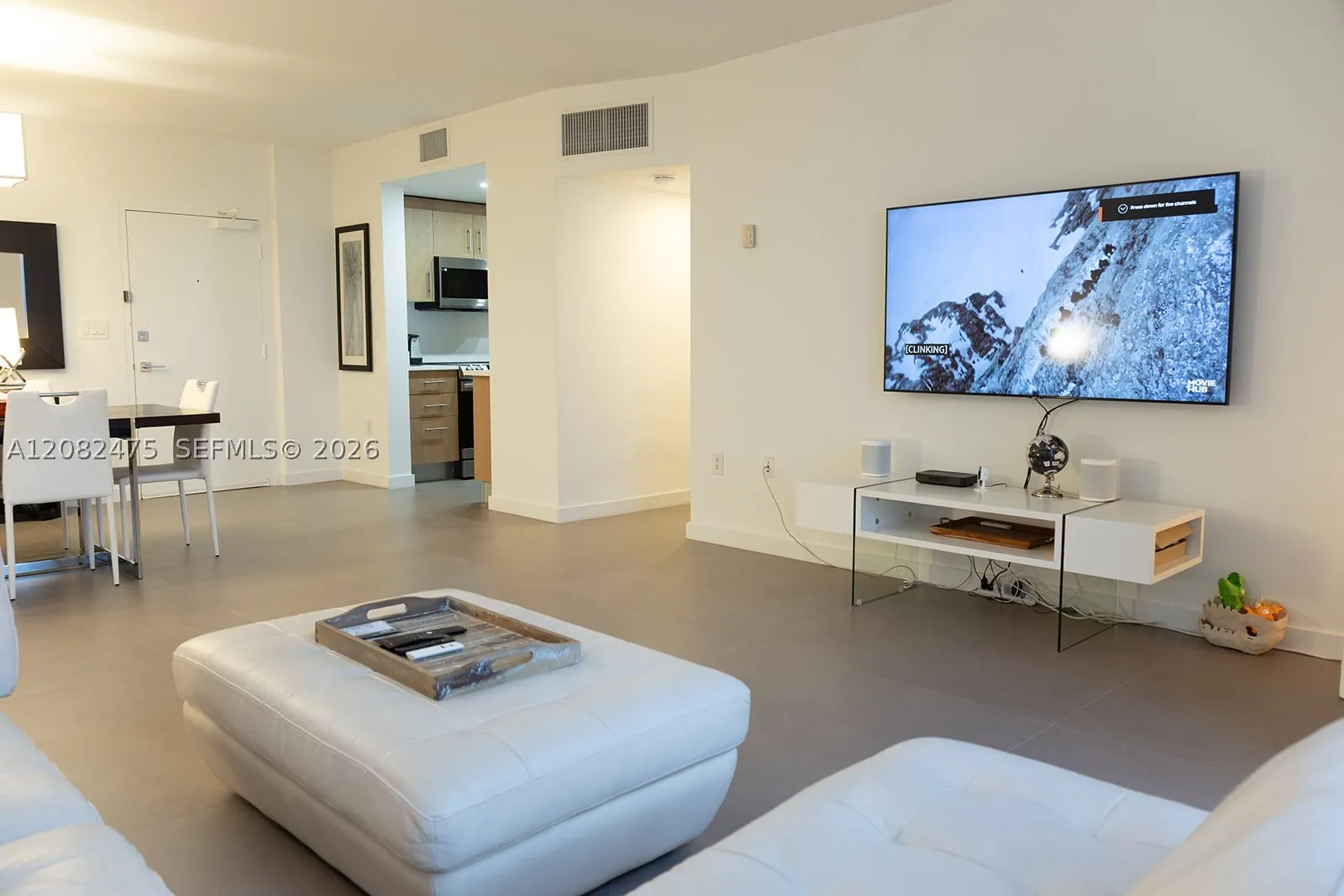 10275 Collins Ave #523