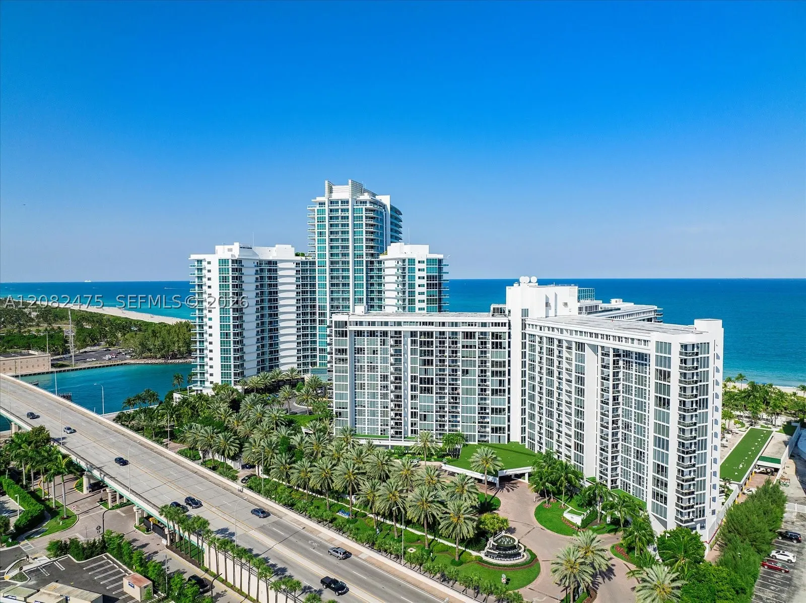 10275 Collins Ave #523