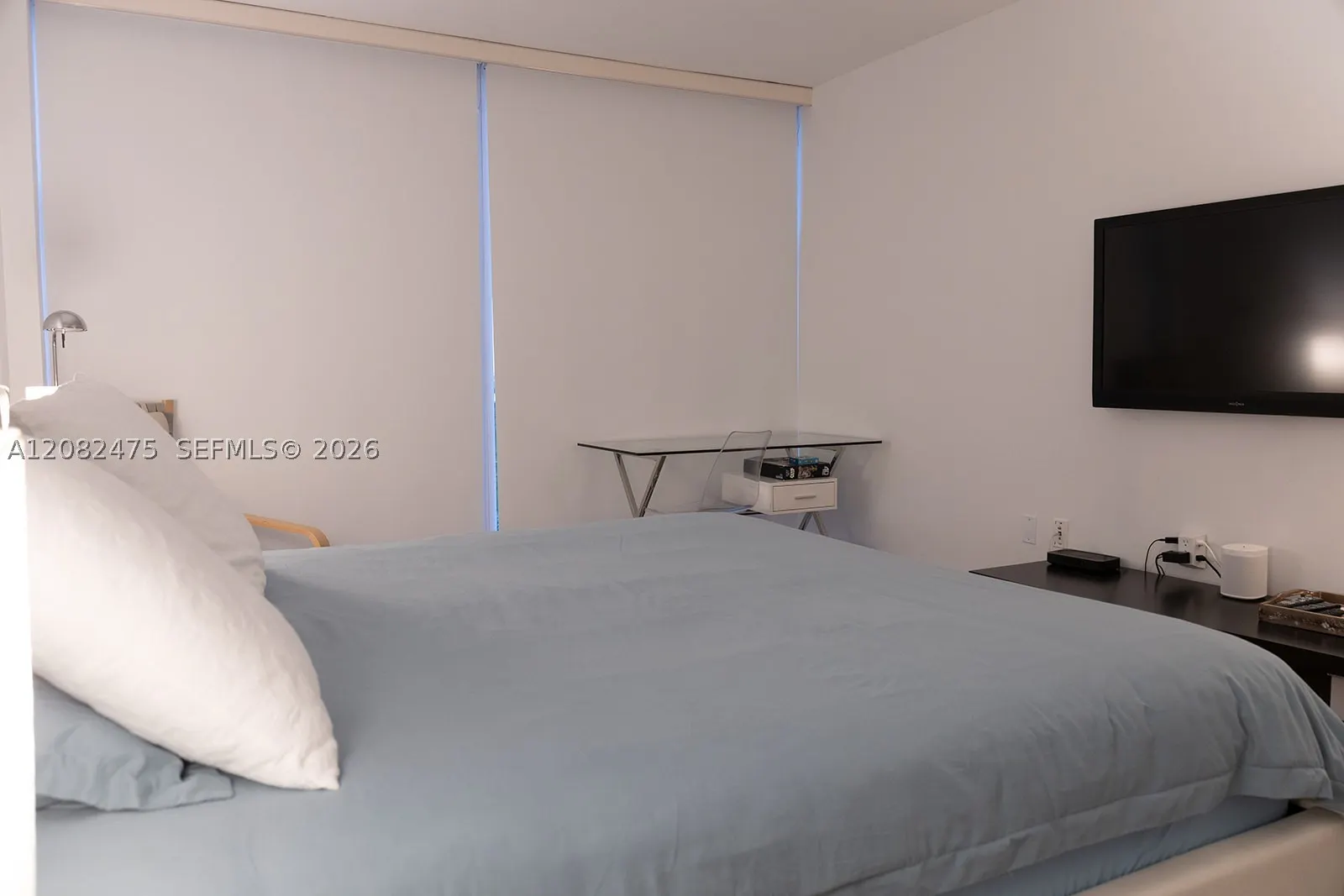 10275 Collins Ave #523