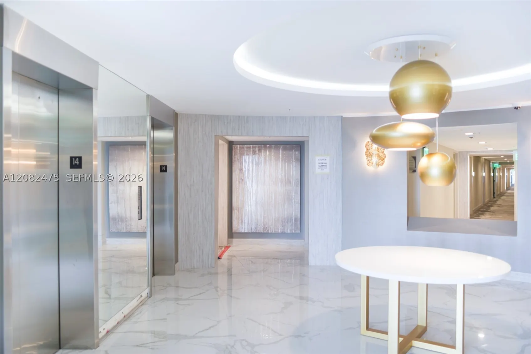 10275 Collins Ave #523