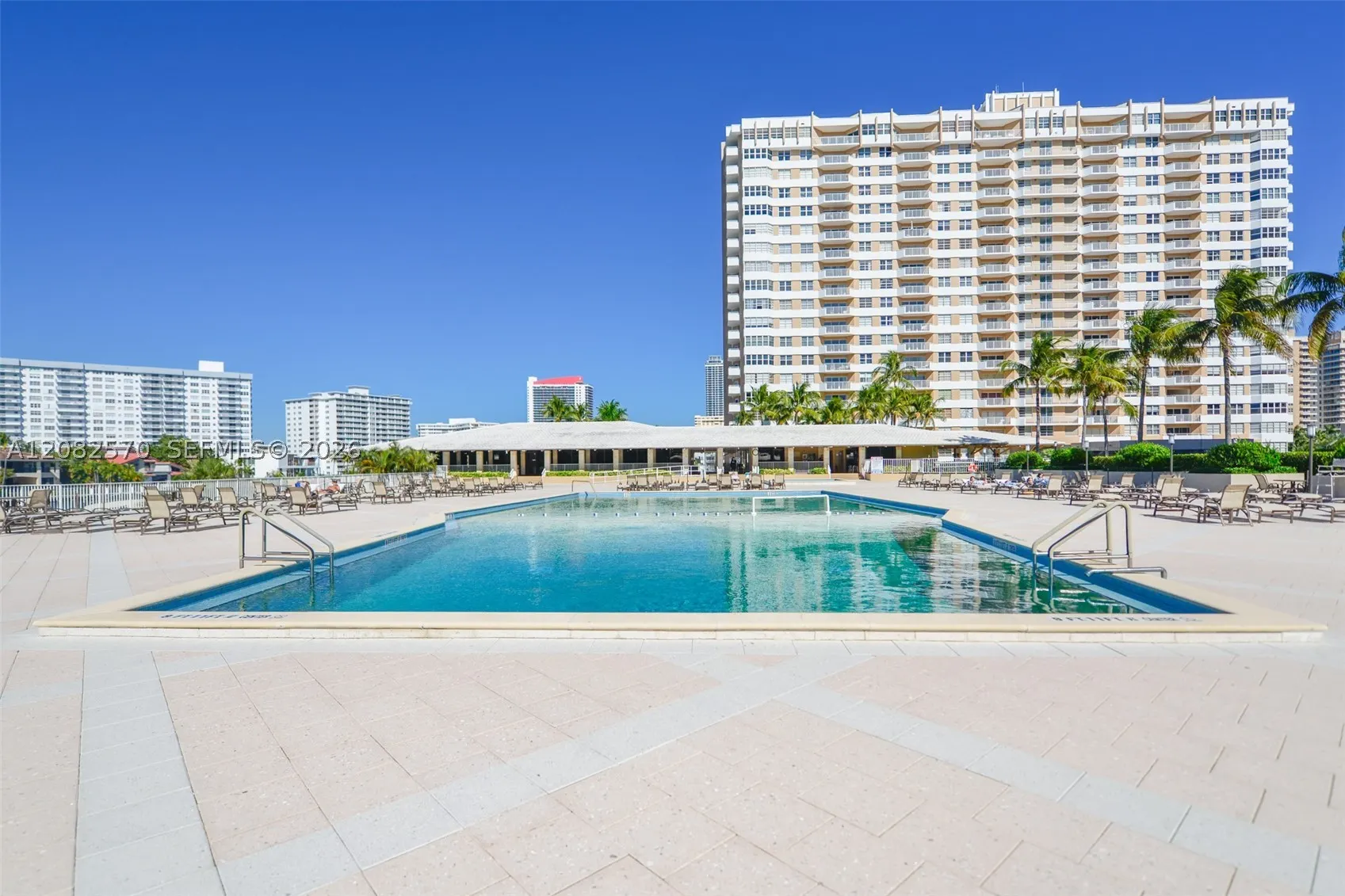 1985 S Ocean Dr #8Q