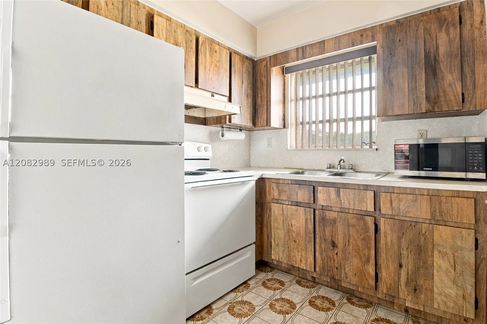 18 SW 13th St
