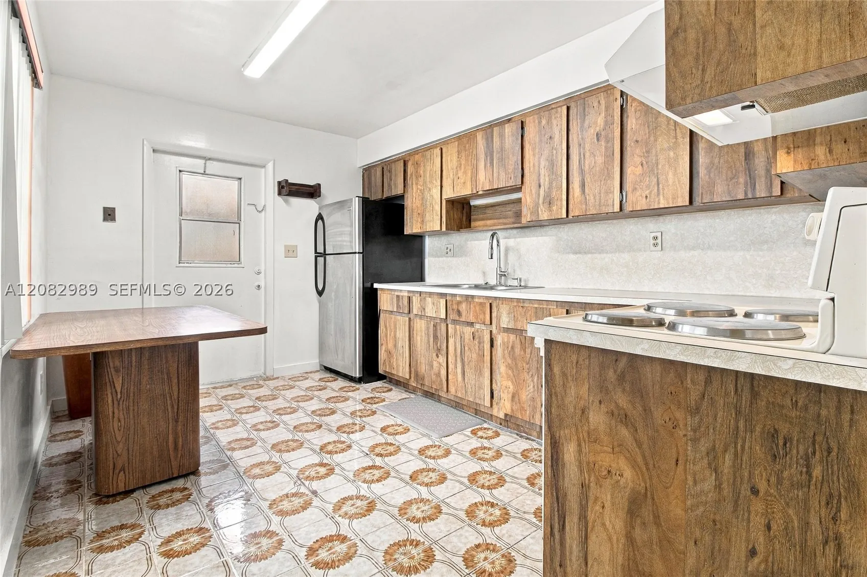 18 SW 13th St
