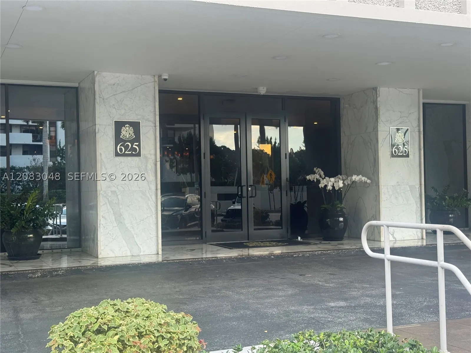 625 Biltmore Way #1103