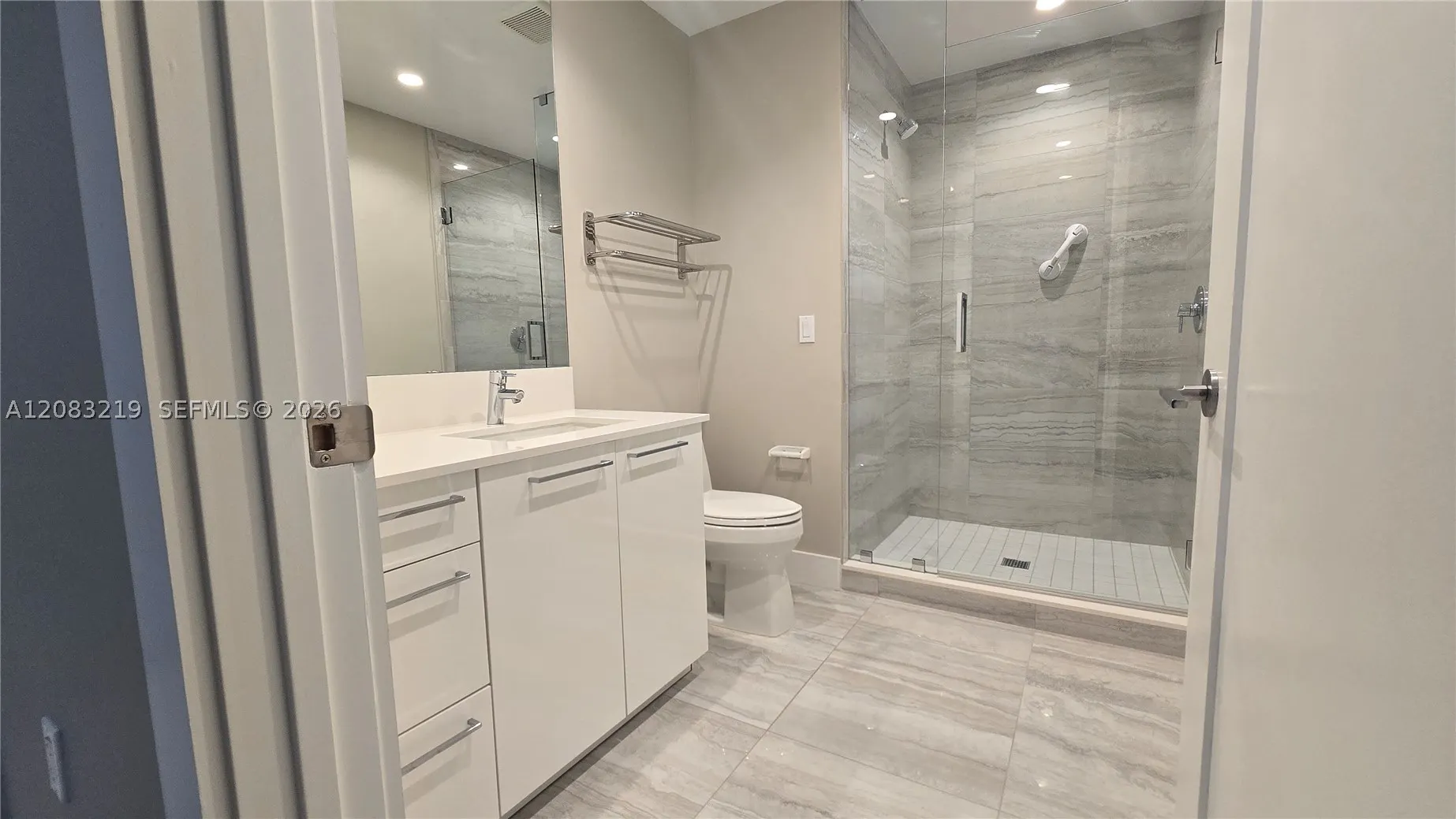 100 E Las Olas Blvd #2202