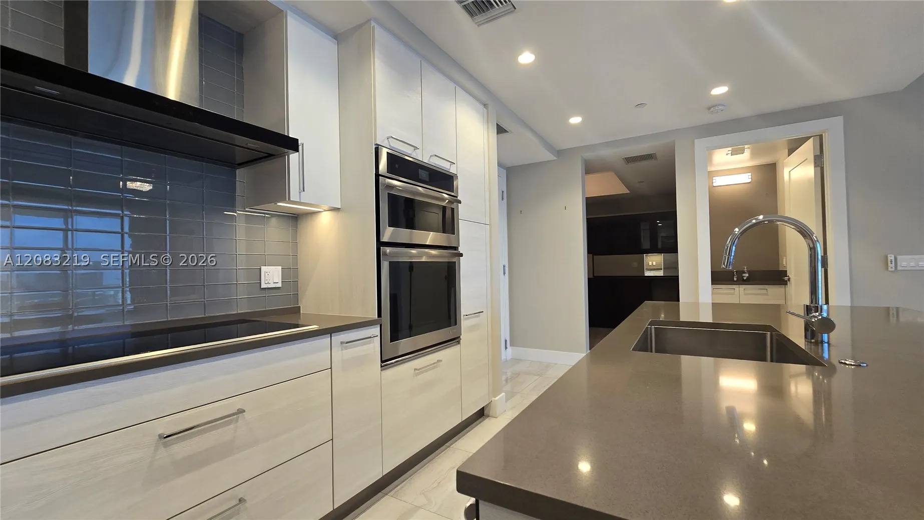 100 E Las Olas Blvd #2202