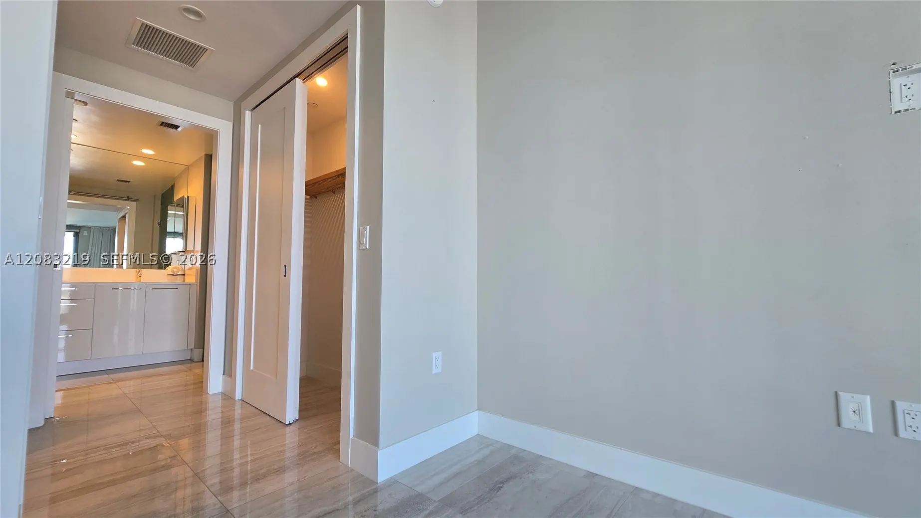 100 E Las Olas Blvd #2202