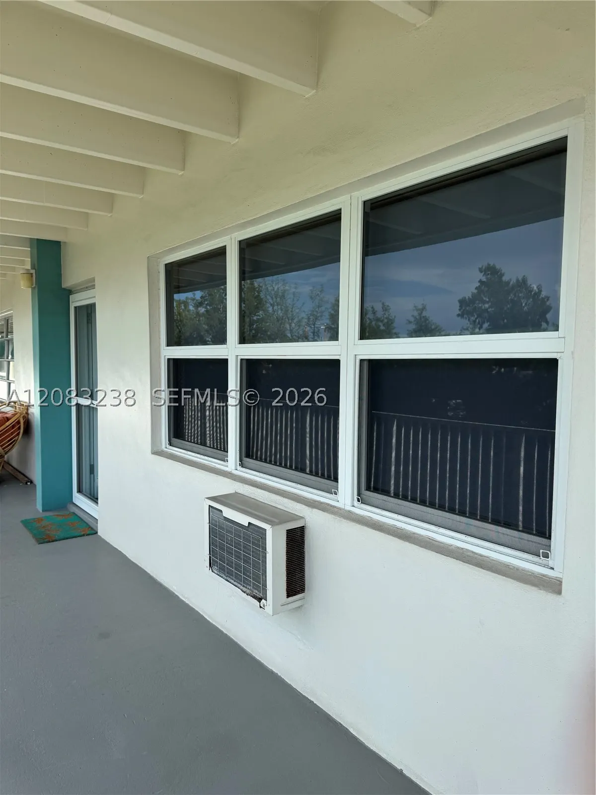 3922 NE 166th St #S305