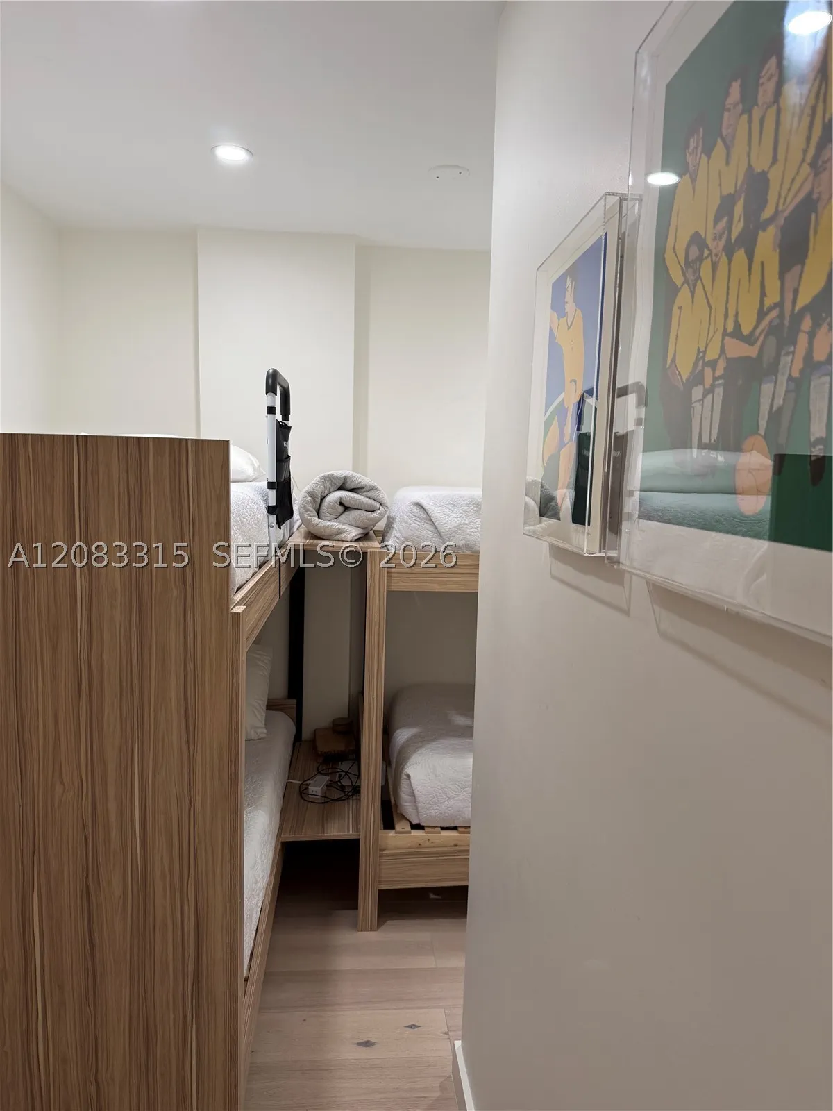 10185 E Collins Ave #822