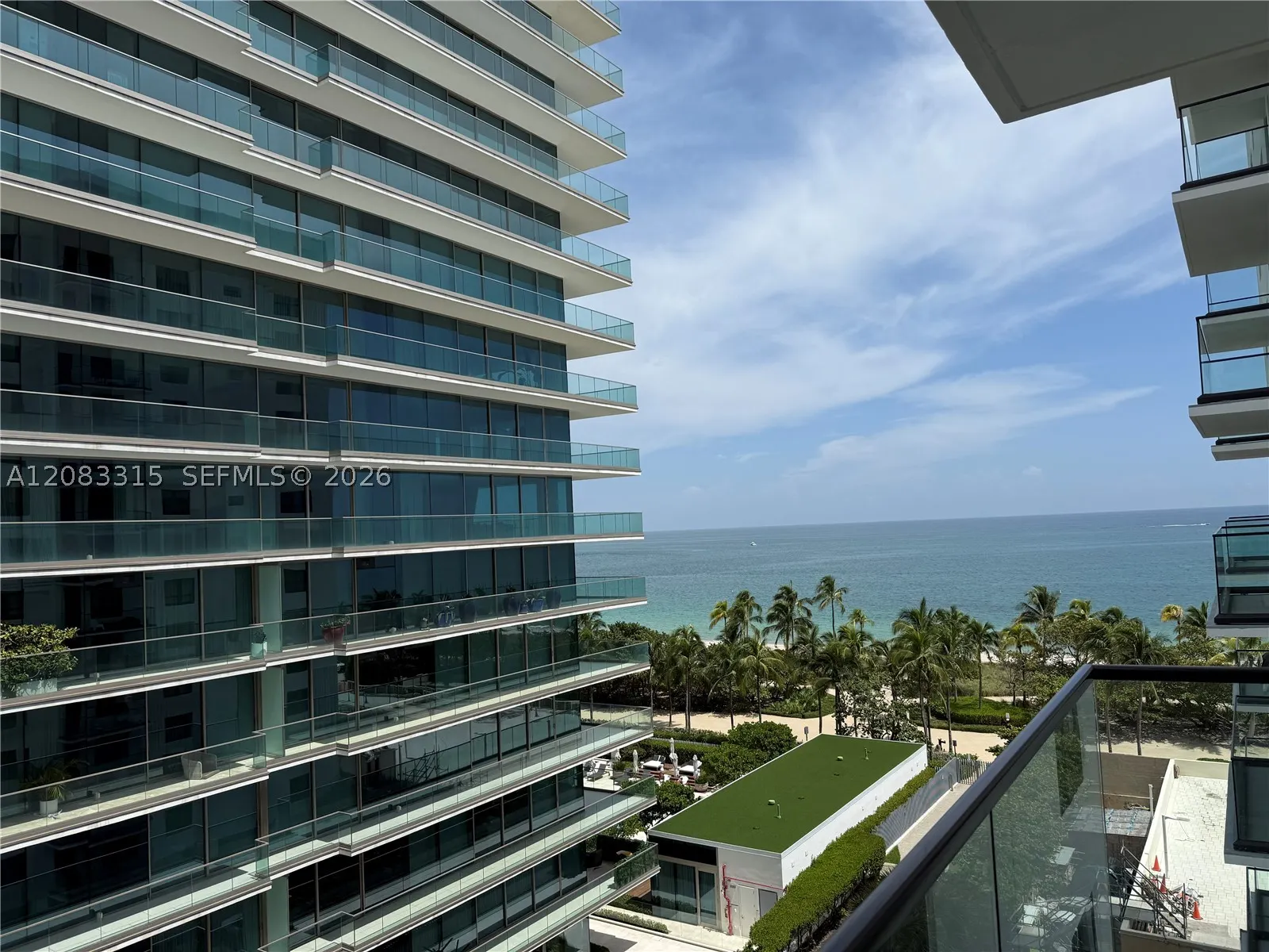 10185 E Collins Ave #822