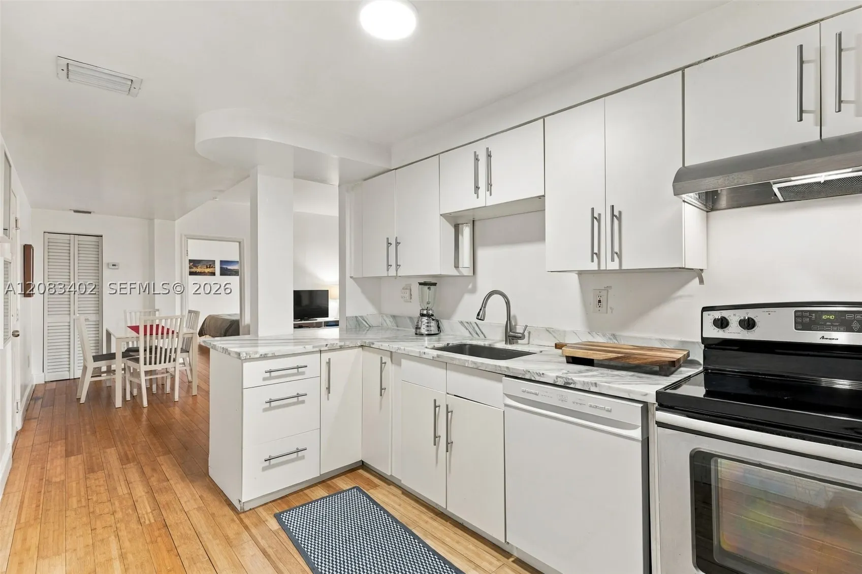 1051 Meridian Ave #1E