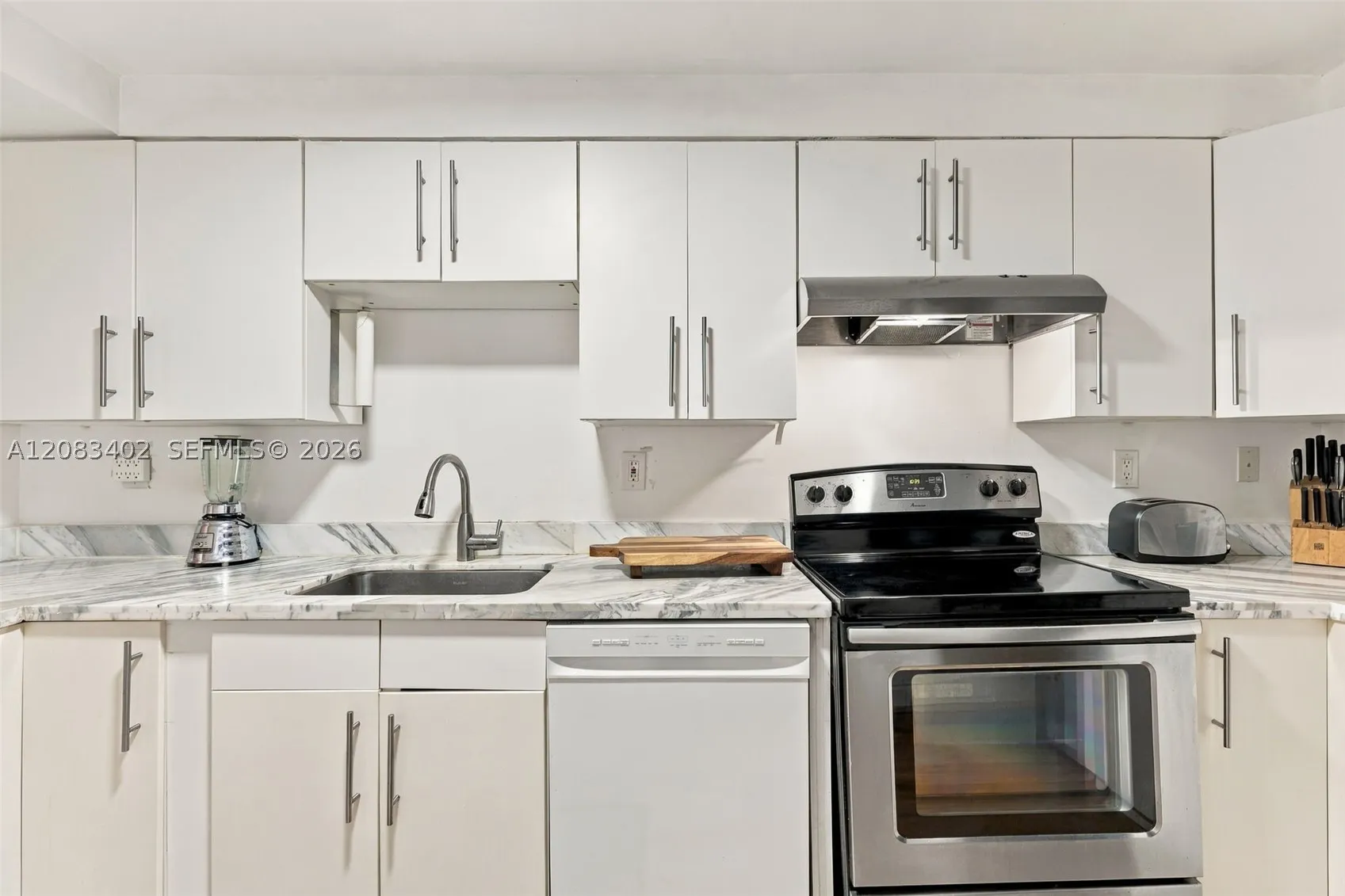 1051 Meridian Ave #1E