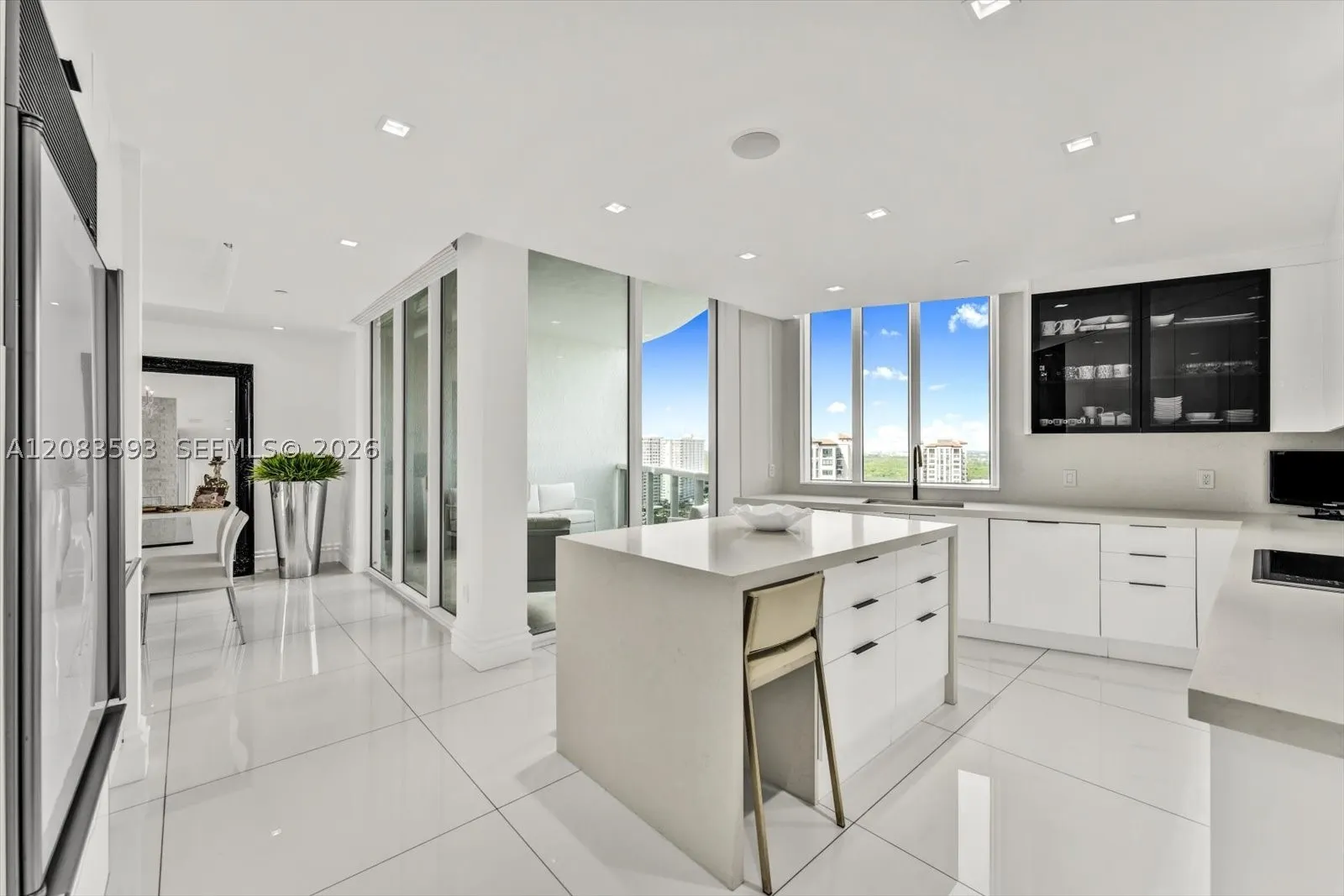 15901 Collins Ave #1606