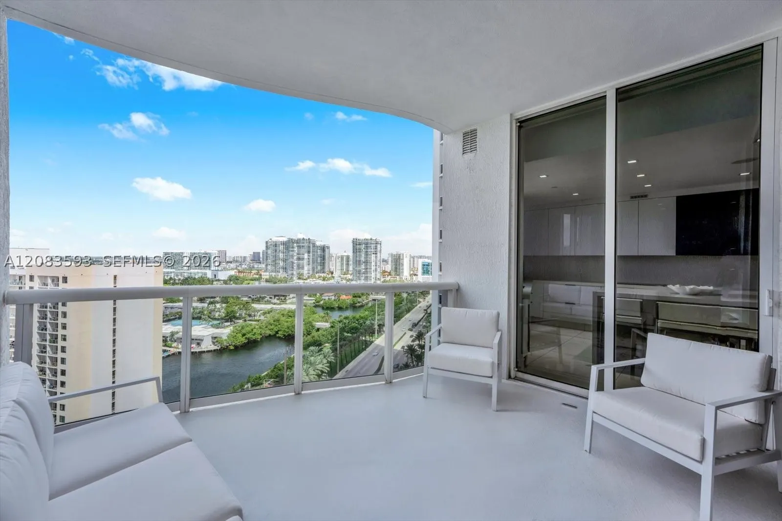 15901 Collins Ave #1606