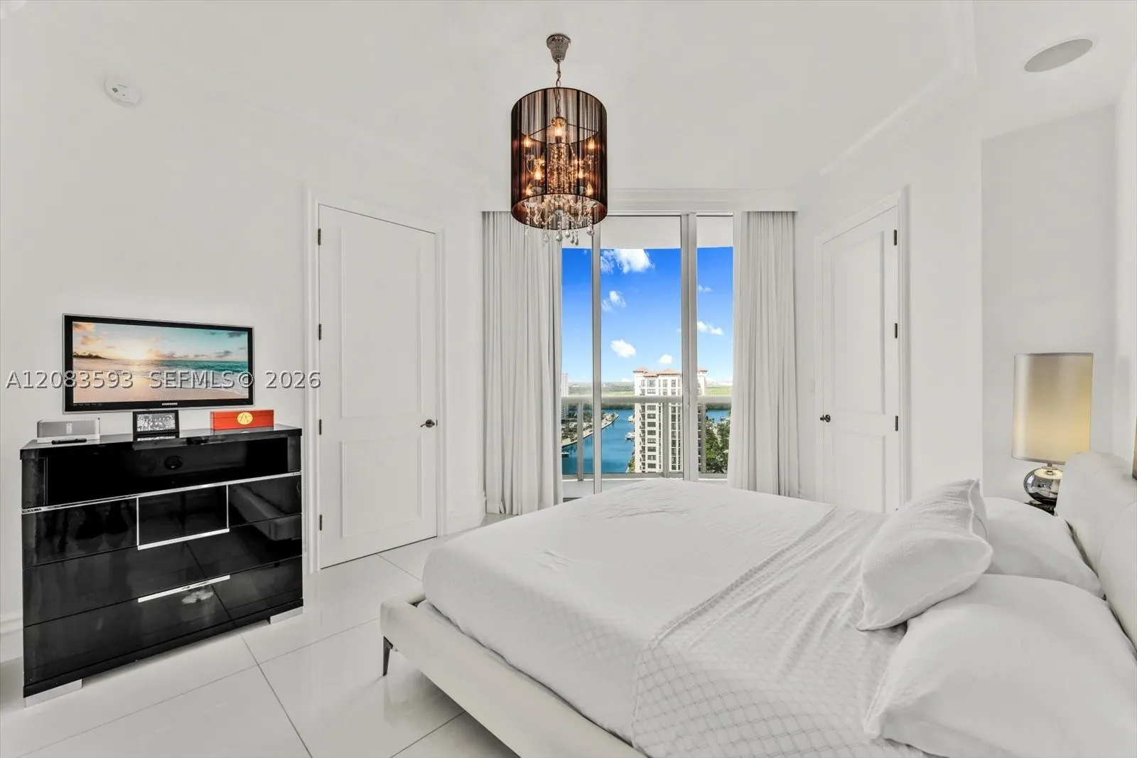 15901 Collins Ave #1606