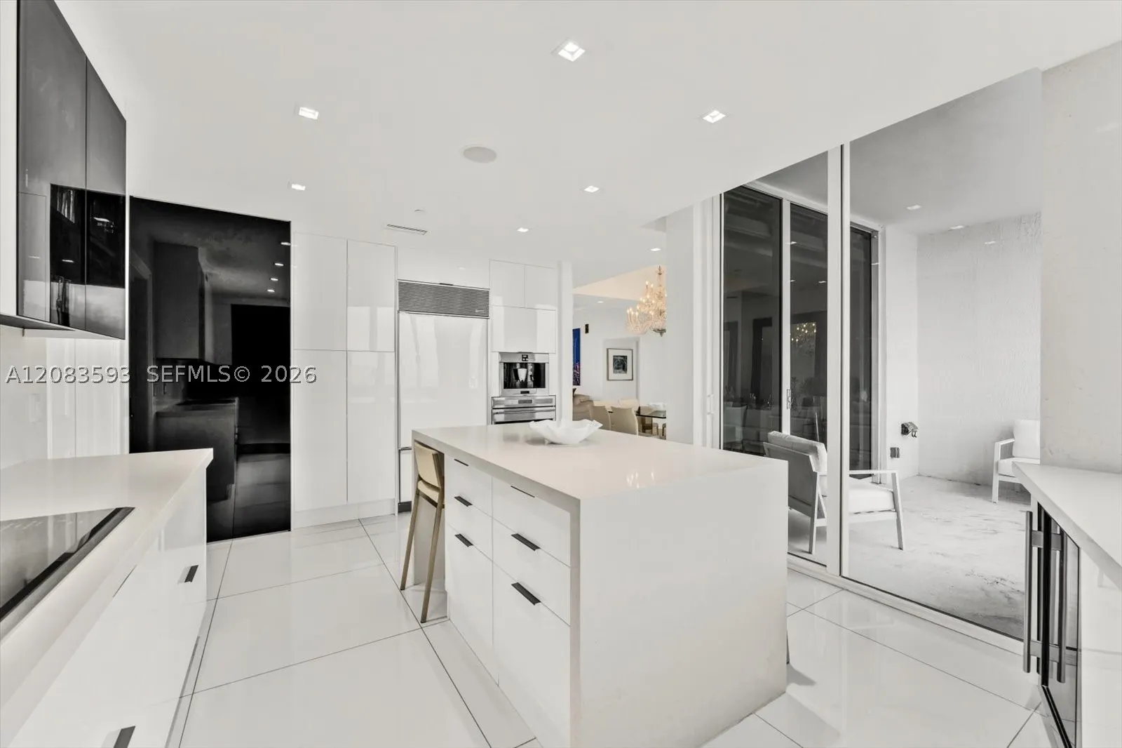 15901 Collins Ave #1606