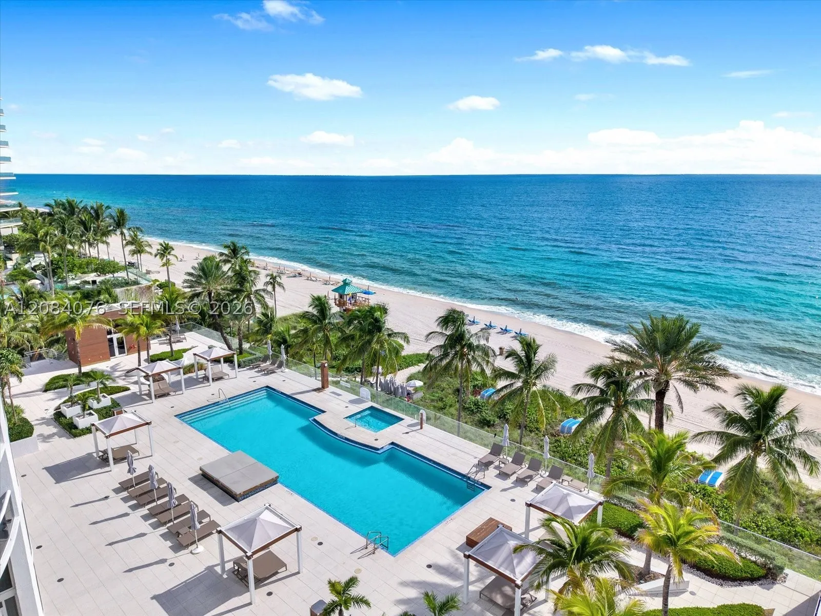 18911 Collins Ave #606