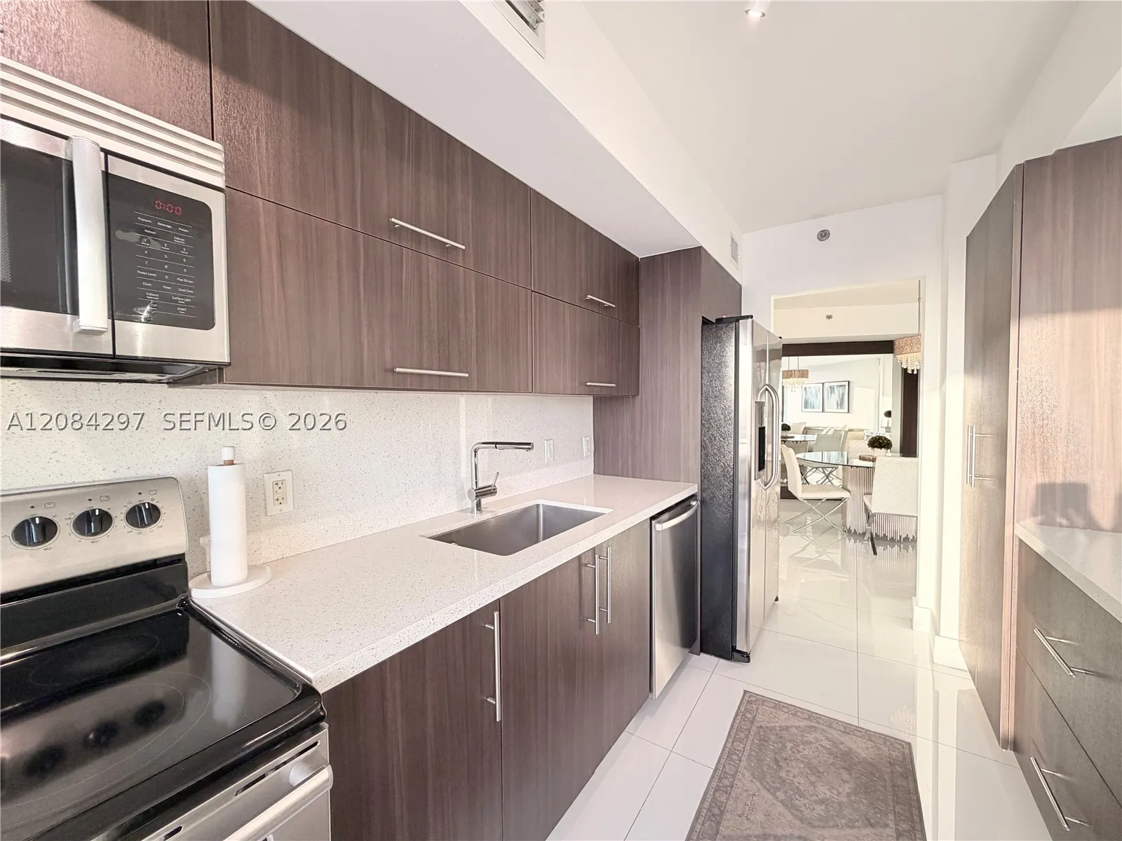 1000 W Island Blvd #1911