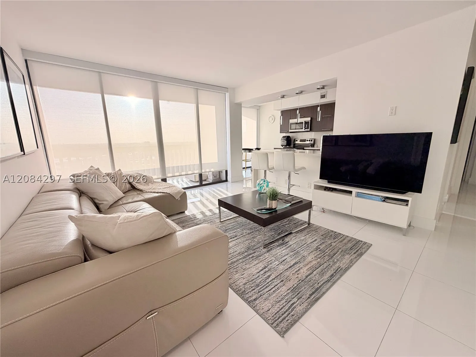 1000 W Island Blvd #1911