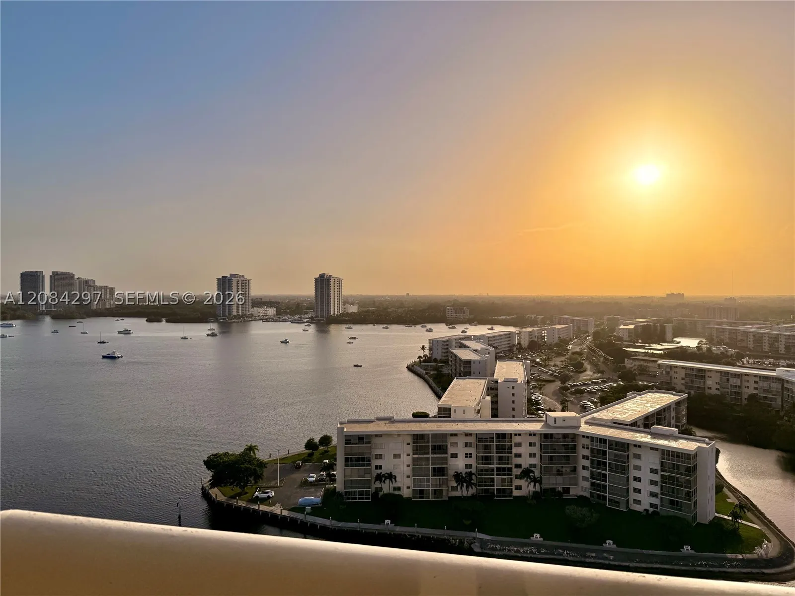 1000 W Island Blvd #1911