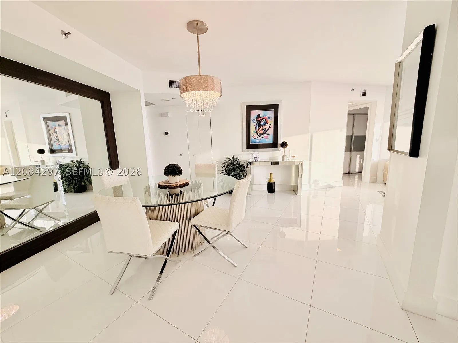 1000 W Island Blvd #1911