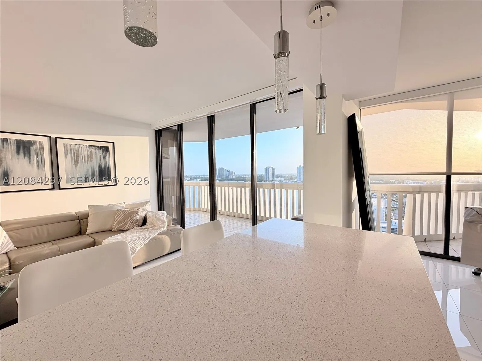 1000 W Island Blvd #1911