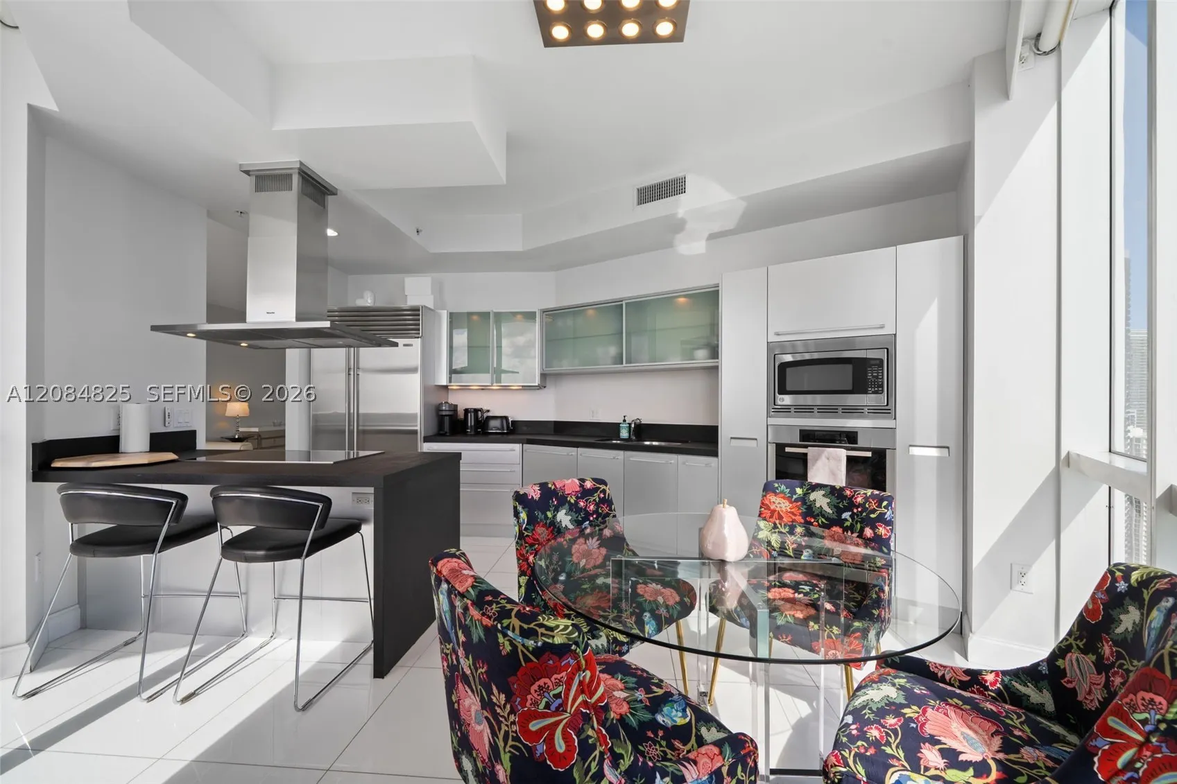 18201 Collins Ave #4709