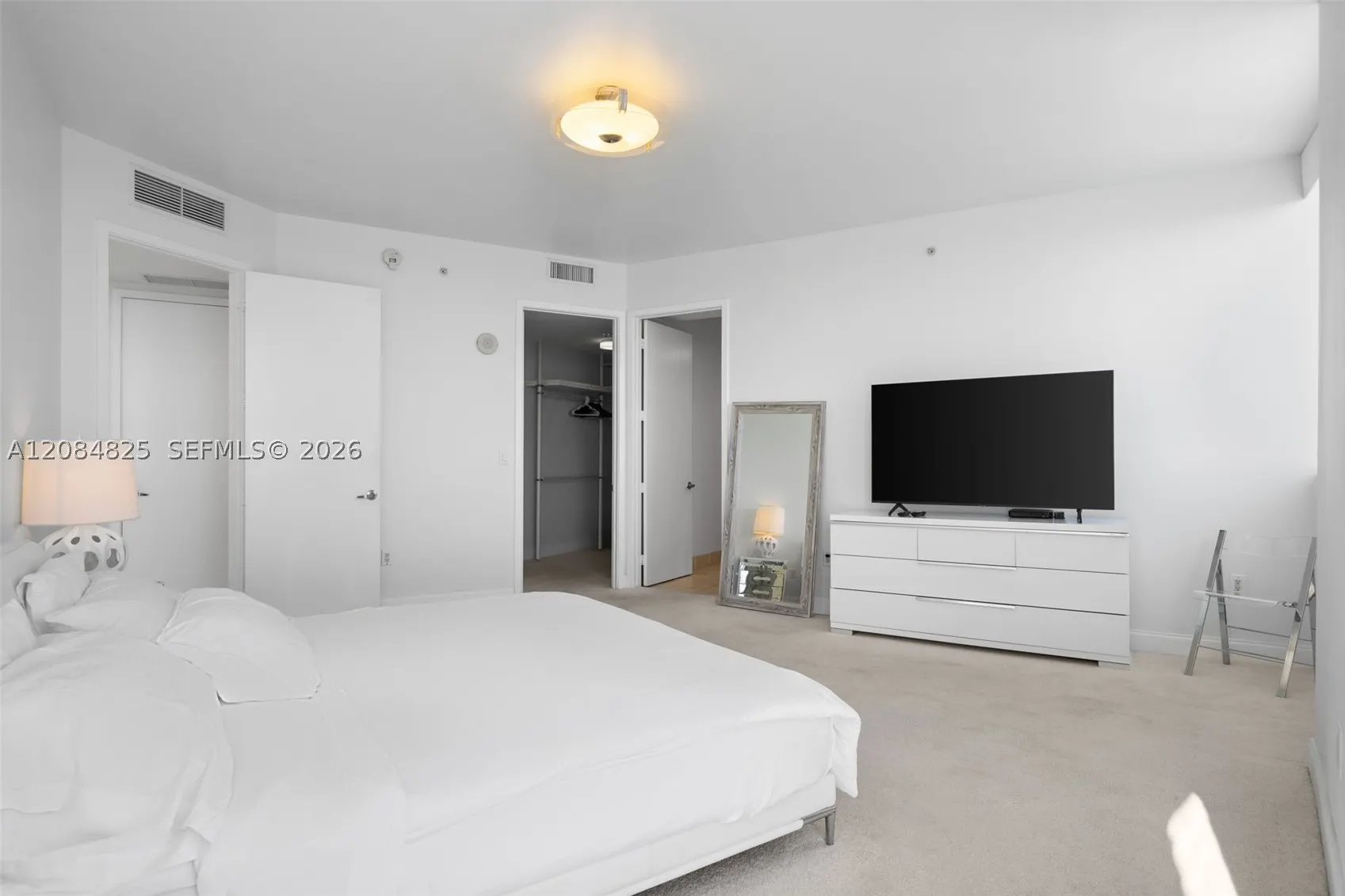 18201 Collins Ave #4709