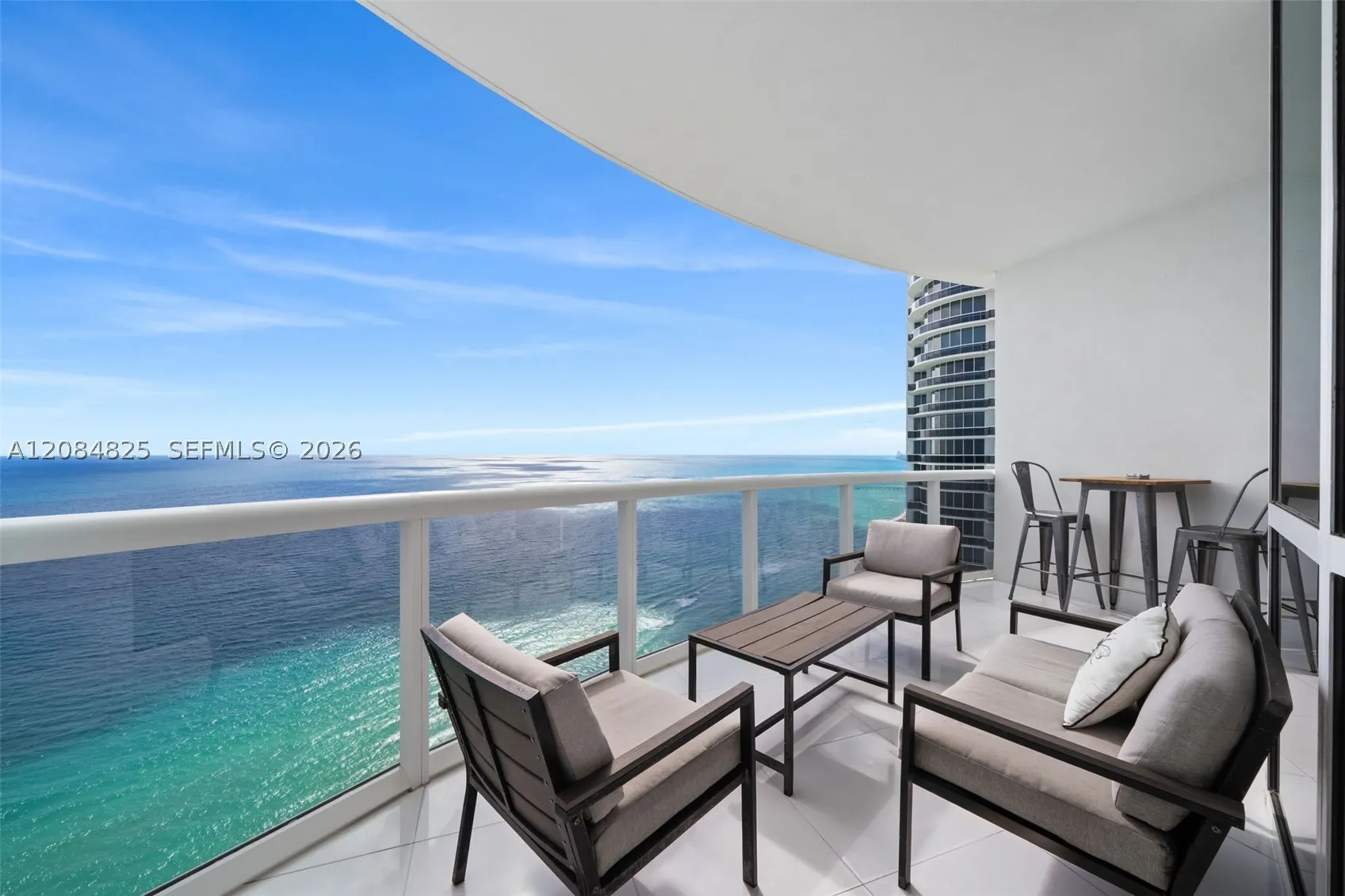 18201 Collins Ave #4709