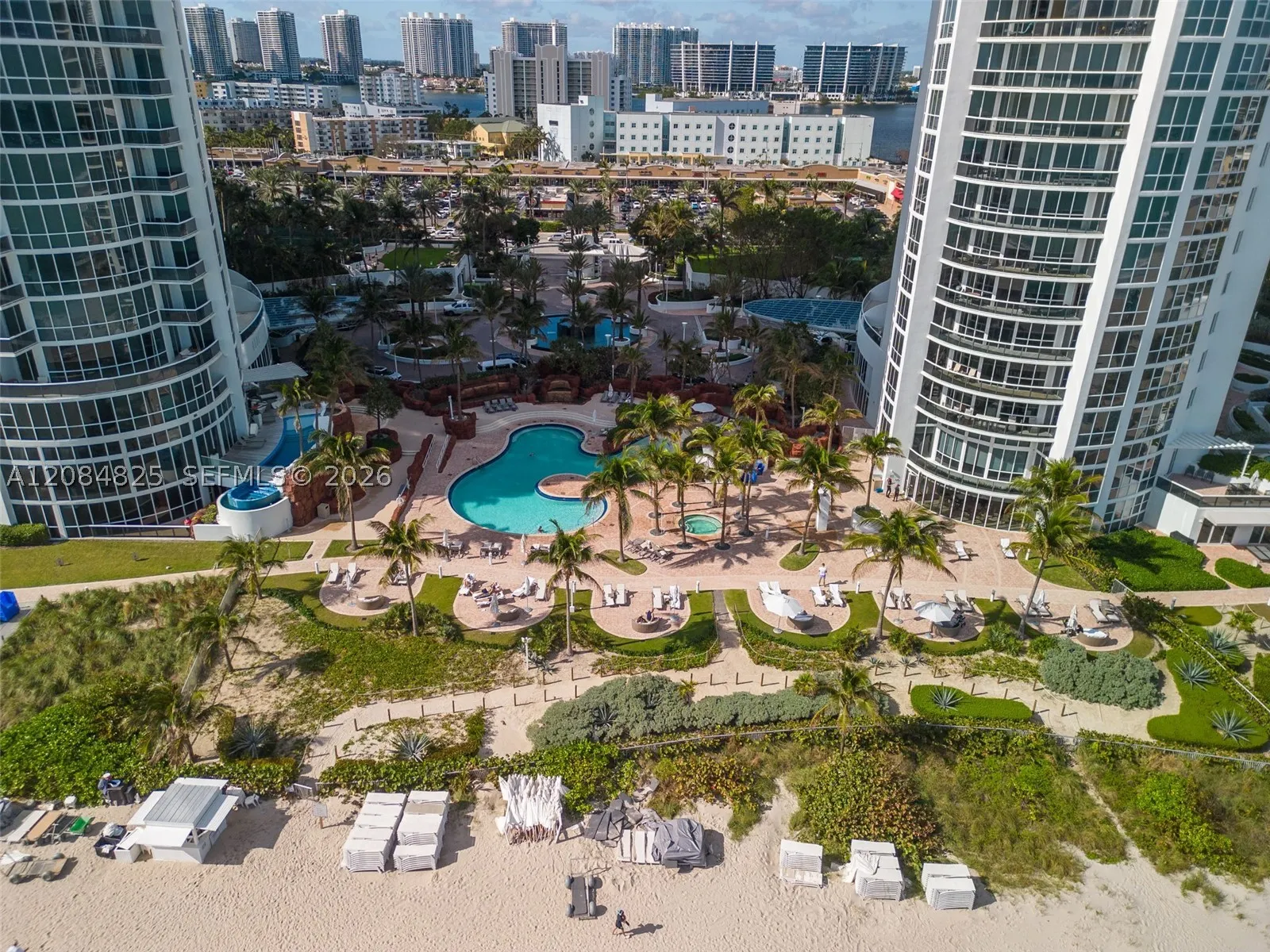 18201 Collins Ave #4709
