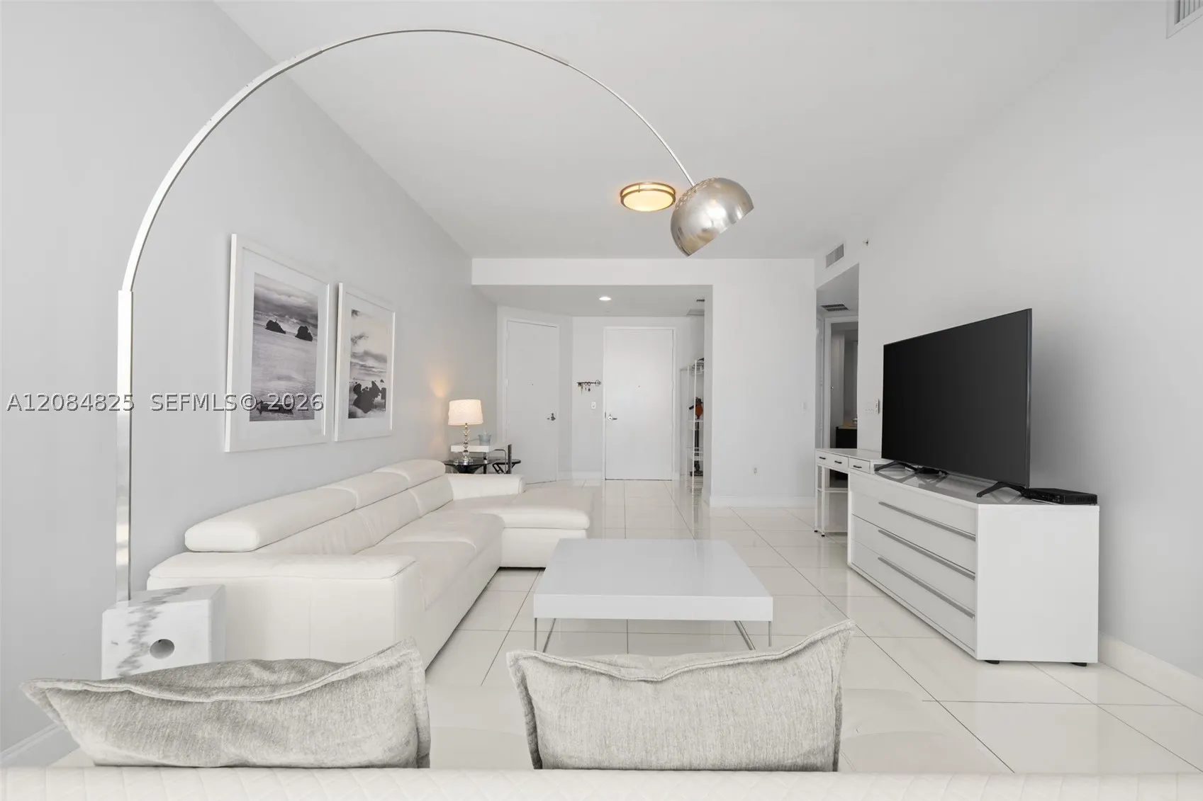 18201 Collins Ave #4709