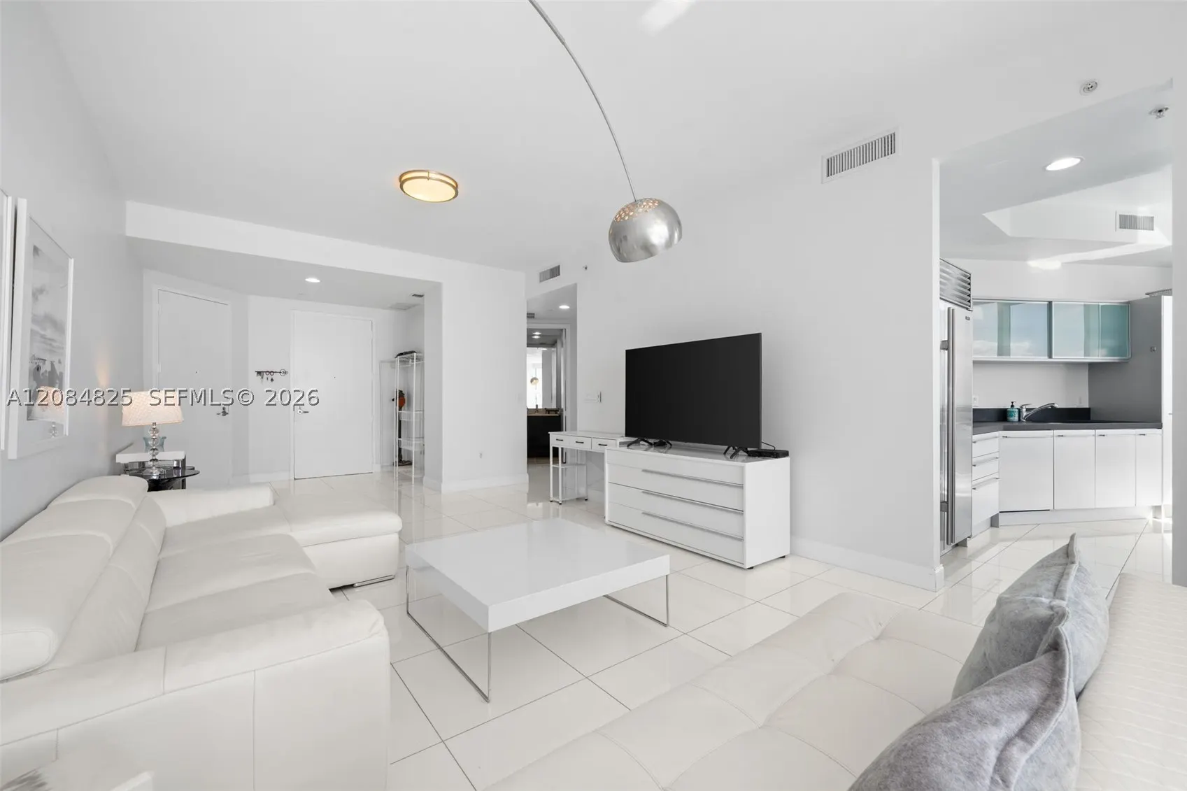 18201 Collins Ave #4709