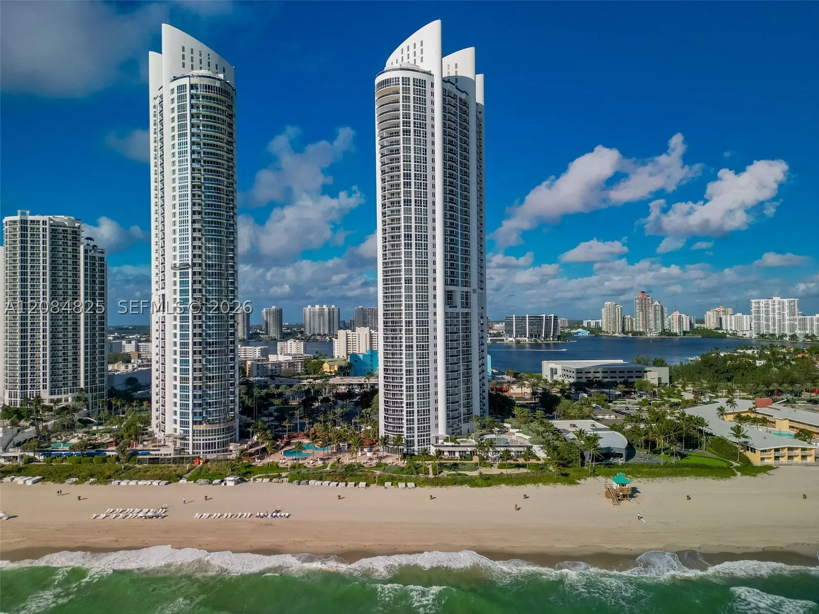 18201 Collins Ave #4709