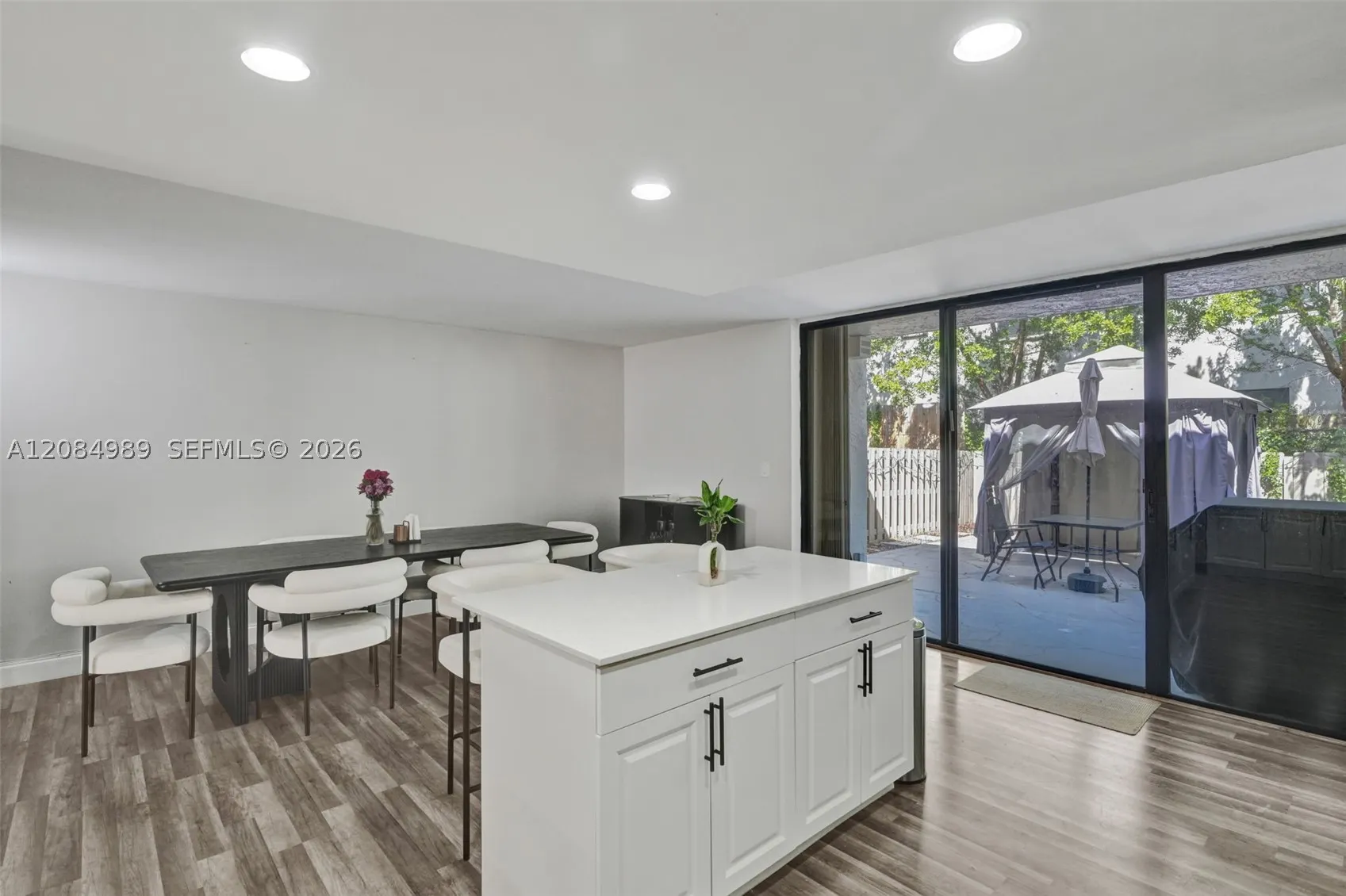 685 NE 206th Ter