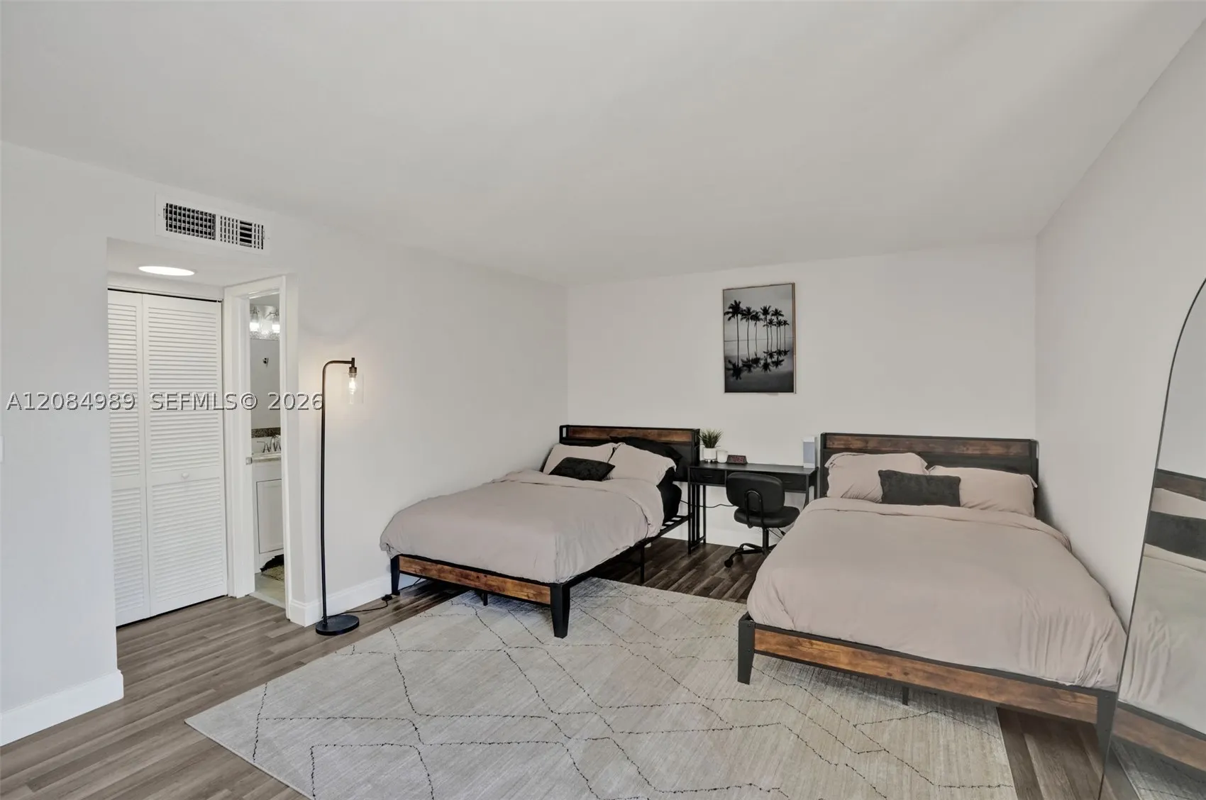 685 NE 206th Ter
