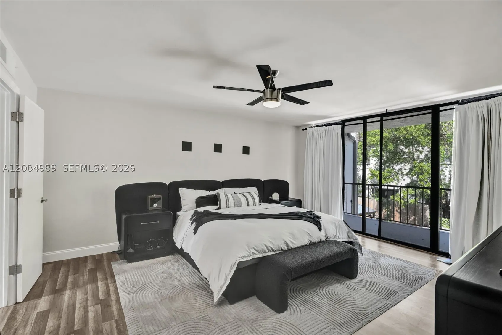 685 NE 206th Ter