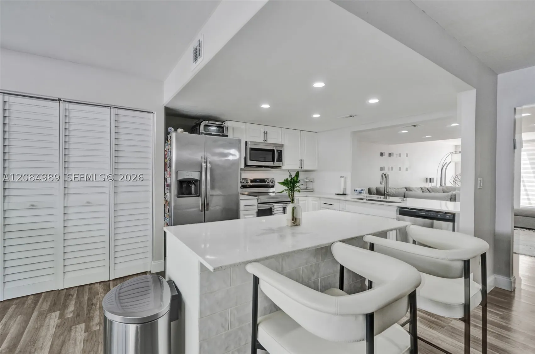 685 NE 206th Ter
