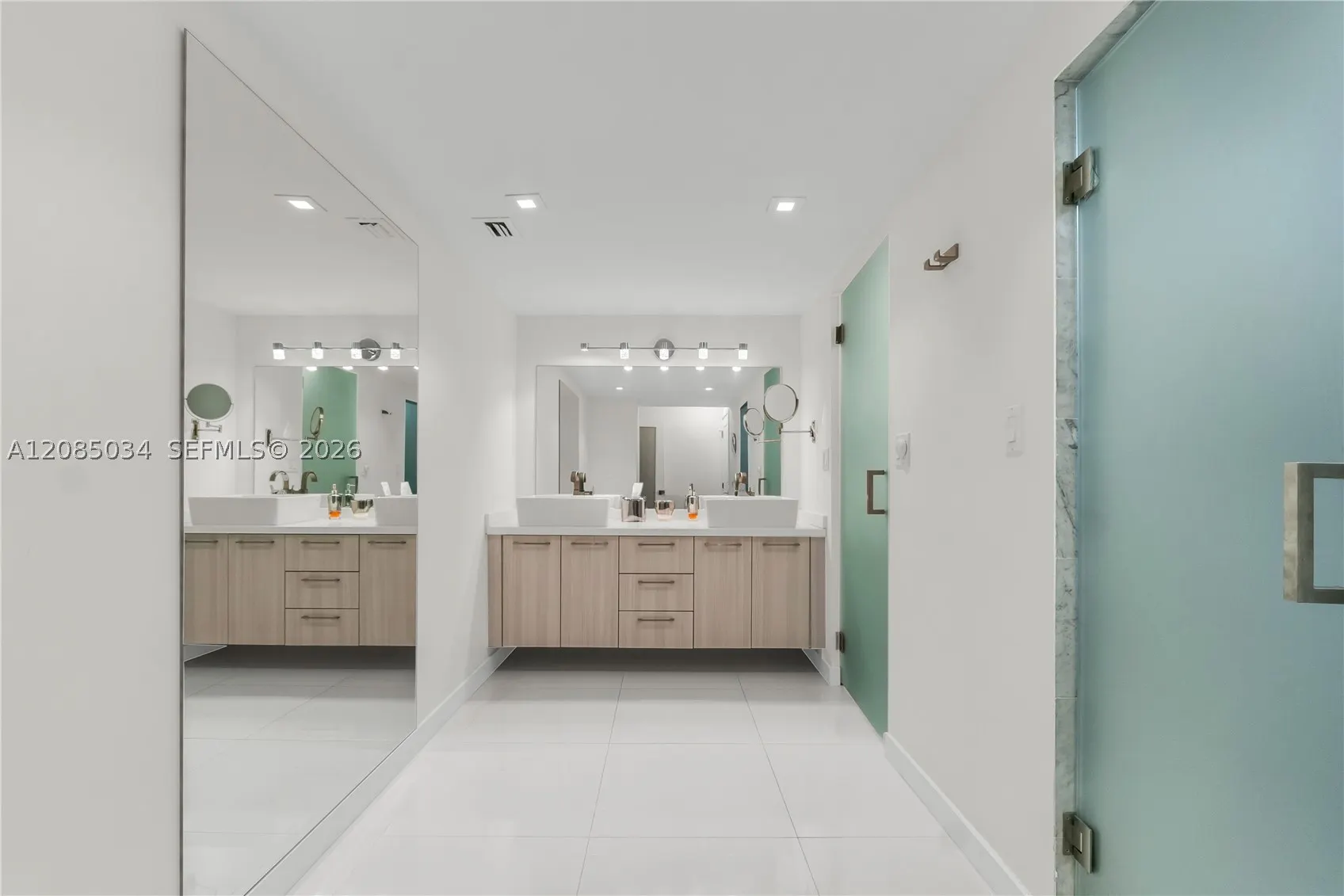 1920 S Ocean Dr #3A