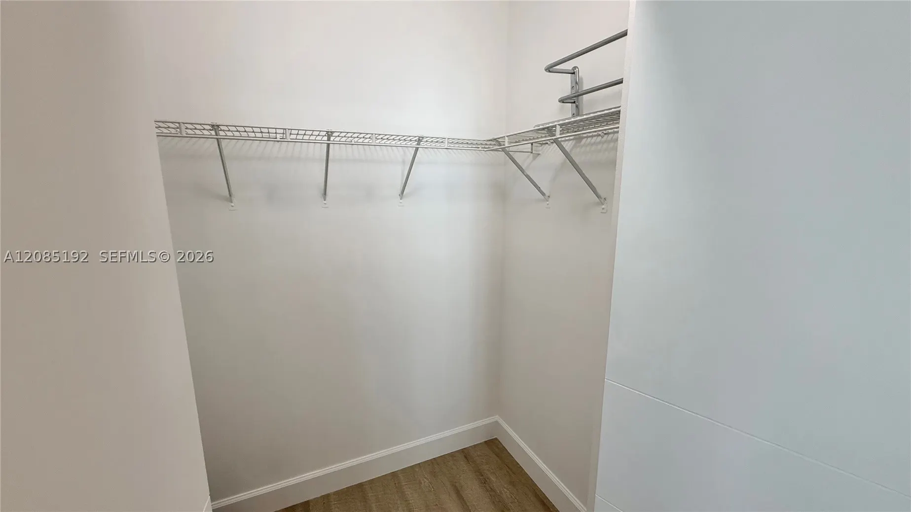 17375 Collins Ave #804