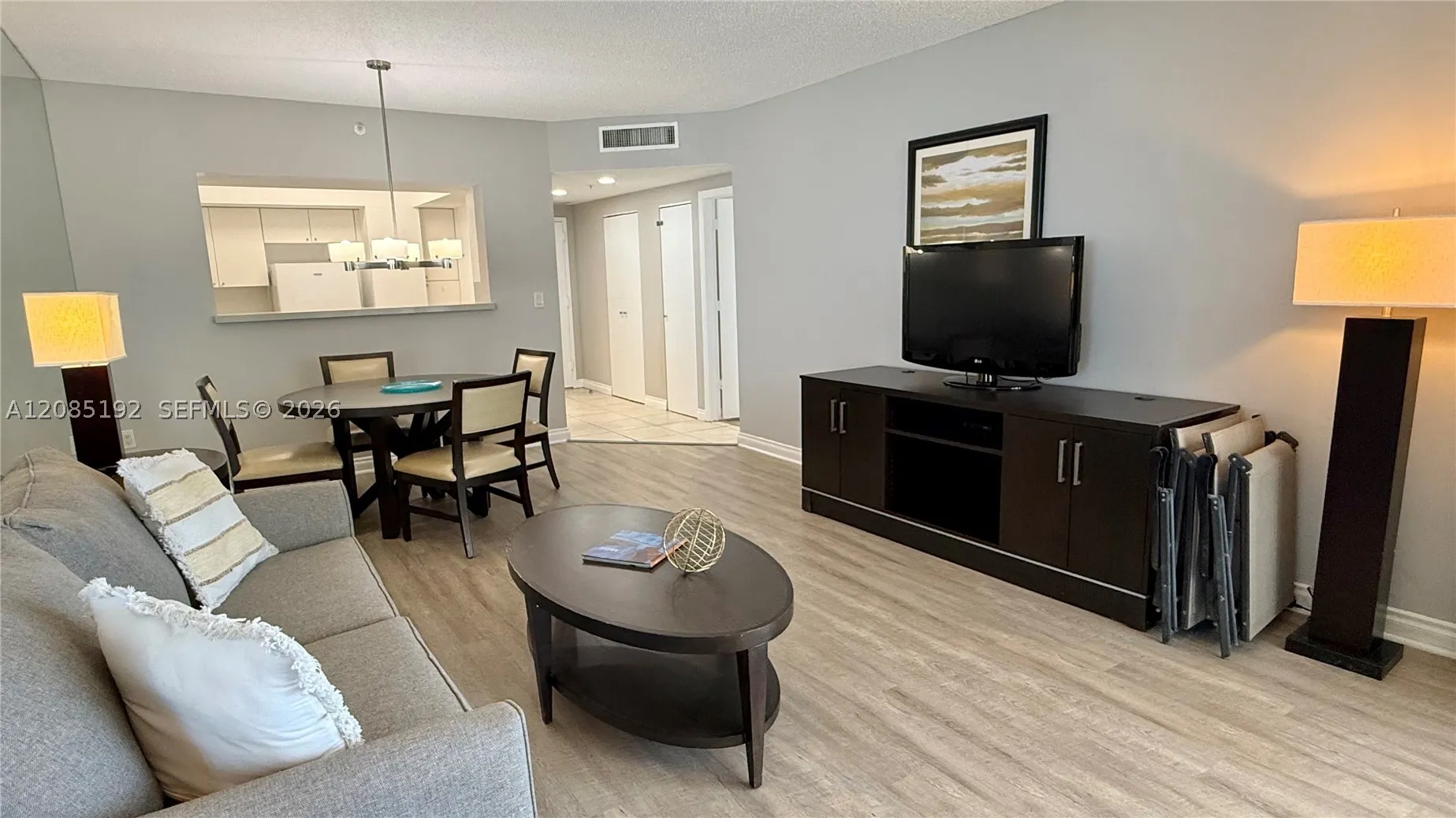 17375 Collins Ave #804