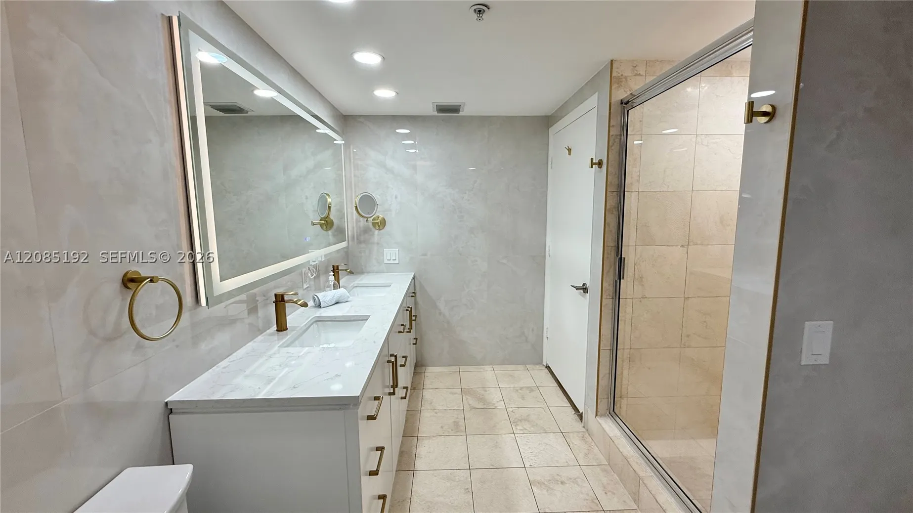 17375 Collins Ave #804