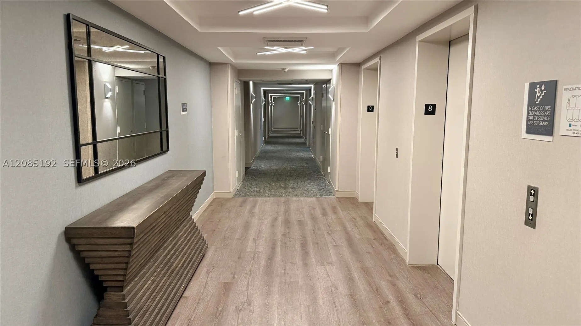 17375 Collins Ave #804
