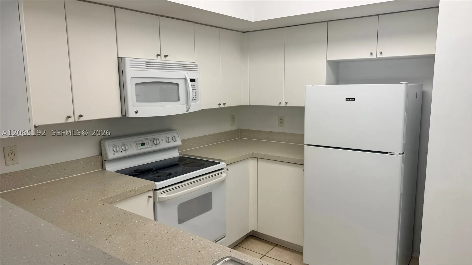 17375 Collins Ave #804