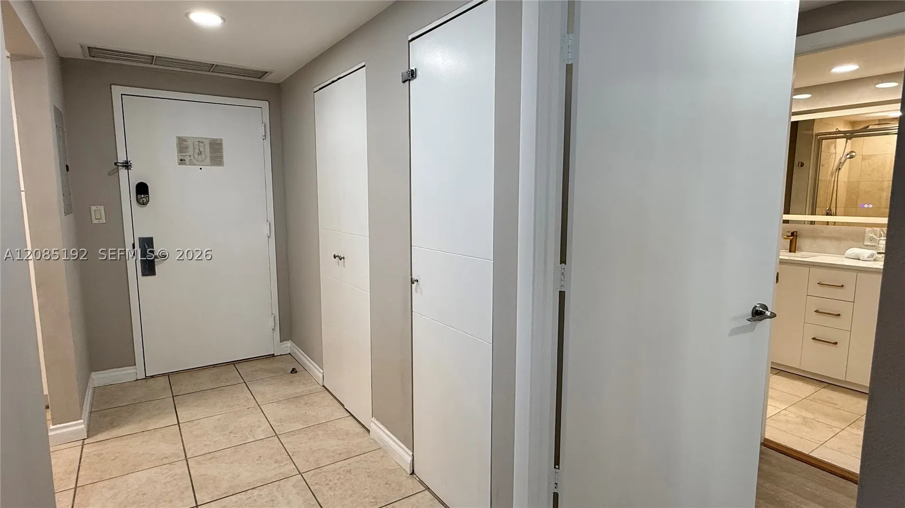 17375 Collins Ave #804