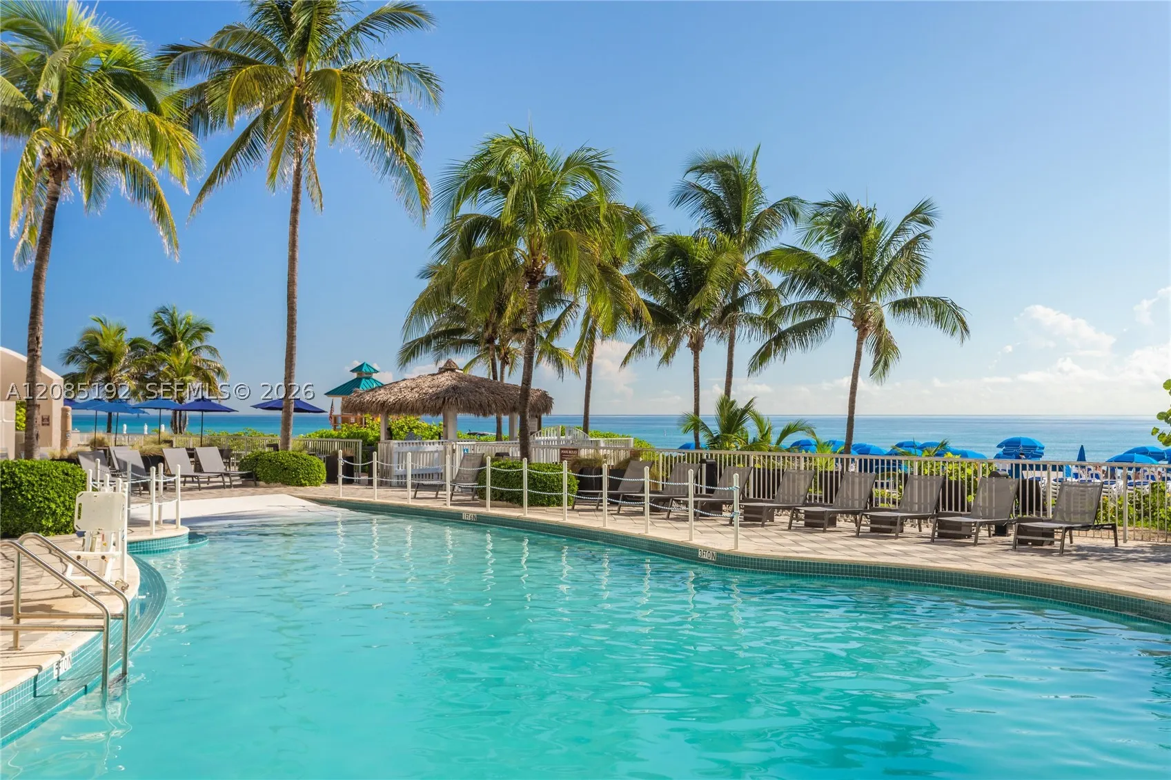 17375 Collins Ave #804