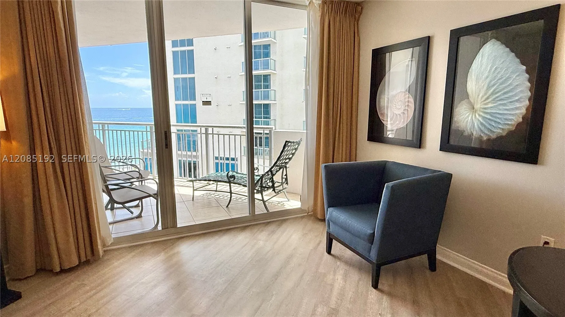 17375 Collins Ave #804